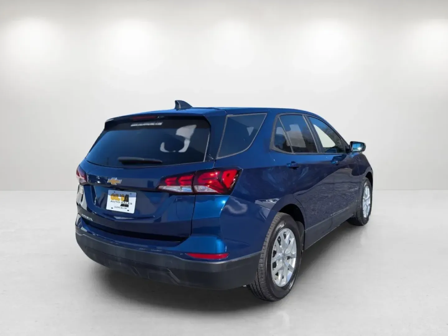 2022 /Medium Ash Gray Chevrolet Equinox LS (3GNAXHEV0NS) with an Other engine, located at 1430 Gateway Drive, Opelika, AL, 36801, (334) 239-0944, 32.637871, -85.409790 - **Unleash Your Adventure with the 2022 Chevrolet Equinox LS Perfect for Families and Daily Commuters!**<br /> <br /> Are you ready to elevate your driving experience? Whether you're commuting to work, running errands for the family, or exploring the great outdoors, the 2022 Chevrolet Equinox LS is - Photo#4