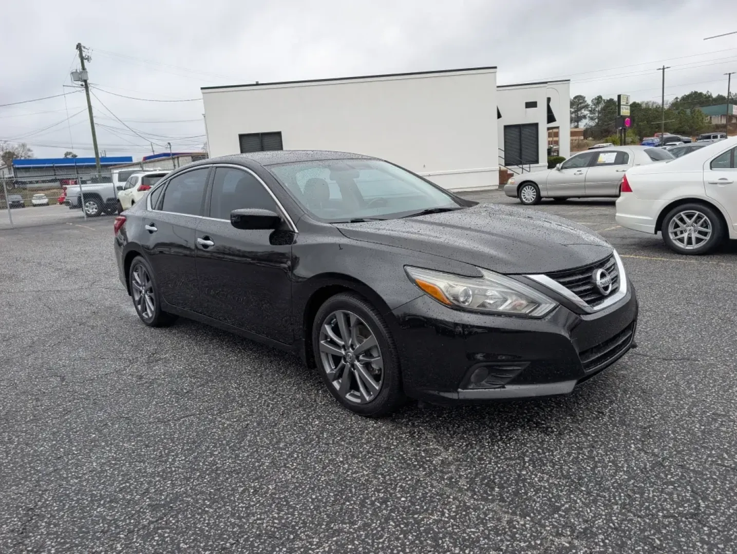2018 /Sport Interior Nissan Altima 2.5 SR (1N4AL3AP6JC) with an Other engine, located at 3959 U.S. 80 W, Phenix City, AL, 36870, (334) 297-4885, 32.469296, -85.135185 - Are you ready to elevate your driving experience and make every journey memorable? Whether you're commuting to work, shuttling the kids to school, or planning a weekend getaway, the 2018 Nissan Altima 2.5 SR Sedan is your perfect companion. Designed for those who value style, efficiency, and advance - Photo#2