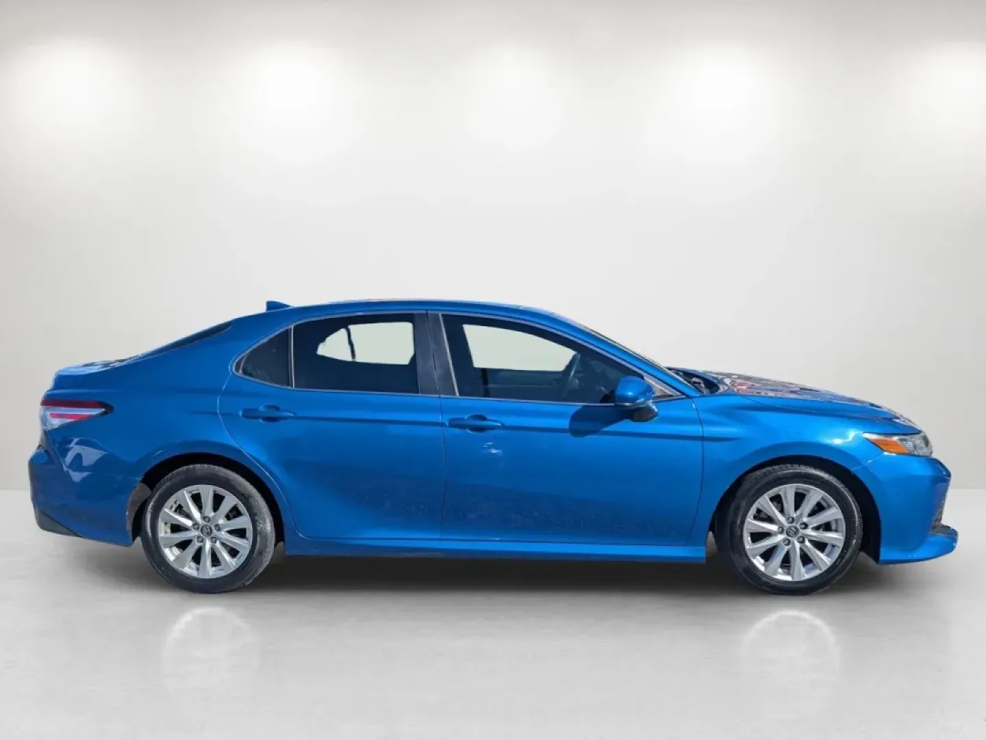 2019 Toyota Camry LE (4T1B11HK2KU) with an Other engine, located at 5115 14th Ave., Columbus, GA, 31904, (706) 323-0345, 32.511494, -84.971046 - Looking for a vehicle that effortlessly blends reliability with modern comfort? The 2019 Toyota Camry LE may be the perfect match, ideal for daily commutes, family outings, or weekend adventures. With its spacious cabin and advanced features, this sedan ensures every ride is enjoyable, whether you'r - Photo#3