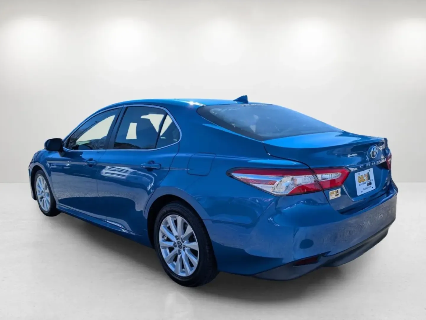 2019 Toyota Camry LE (4T1B11HK2KU) with an Other engine, located at 5115 14th Ave., Columbus, GA, 31904, (706) 323-0345, 32.511494, -84.971046 - Looking for a vehicle that effortlessly blends reliability with modern comfort? The 2019 Toyota Camry LE may be the perfect match, ideal for daily commutes, family outings, or weekend adventures. With its spacious cabin and advanced features, this sedan ensures every ride is enjoyable, whether you'r - Photo#6