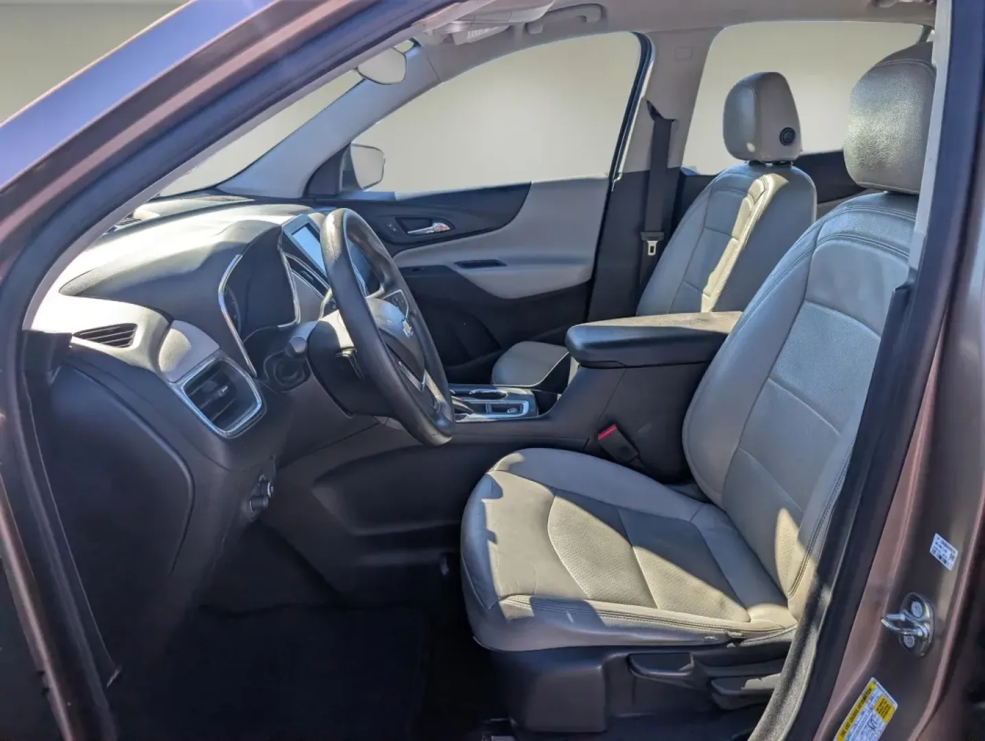 2018 /Medium Ash Gray Chevrolet Equinox LS (2GNAXHEV0J6) with an Other engine, located at 5115 14th Ave., Columbus, GA, 31904, (706) 323-0345, 32.511494, -84.971046 - Discover your next adventure with this versatile 2018 Chevrolet Equinox LS, a perfect companion for growing families or anyone seeking comfort and reliability for daily commutes. At Gils Auto in Phenix City, AL, we specialize in providing quality vehicles through our Buy Here Pay Here program. Our l - Photo#9