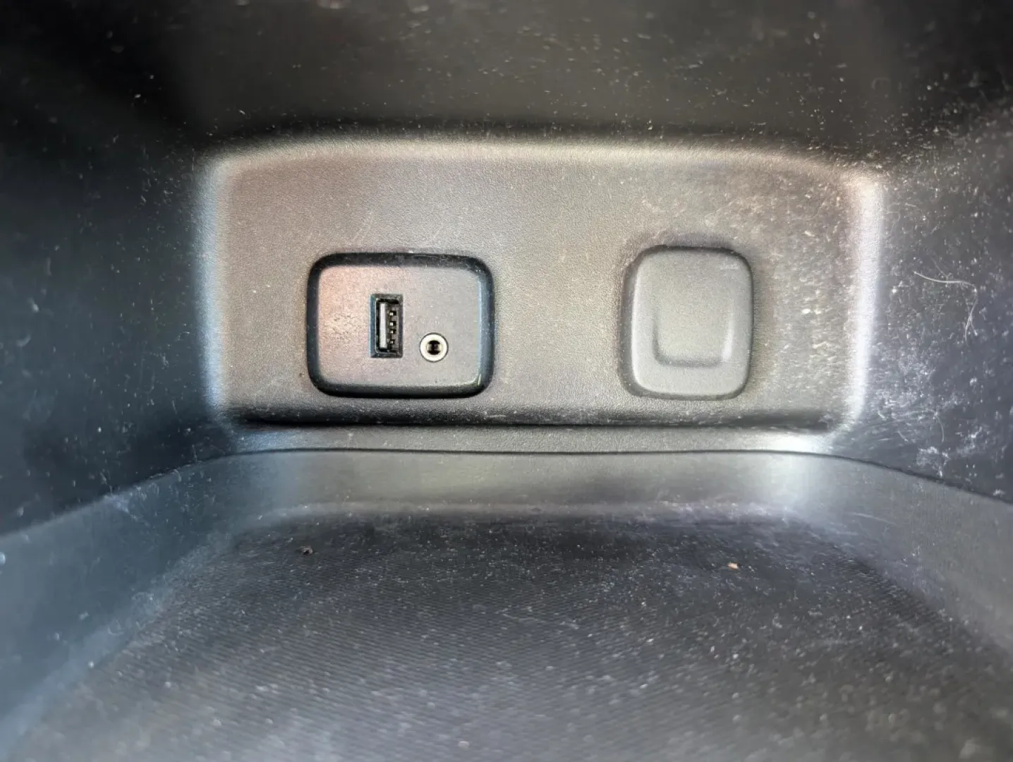 2018 /Medium Ash Gray Chevrolet Equinox LS (2GNAXHEV0J6) with an Other engine, located at 5115 14th Ave., Columbus, GA, 31904, (706) 323-0345, 32.511494, -84.971046 - Discover your next adventure with this versatile 2018 Chevrolet Equinox LS, a perfect companion for growing families or anyone seeking comfort and reliability for daily commutes. At Gils Auto in Phenix City, AL, we specialize in providing quality vehicles through our Buy Here Pay Here program. Our l - Photo#14