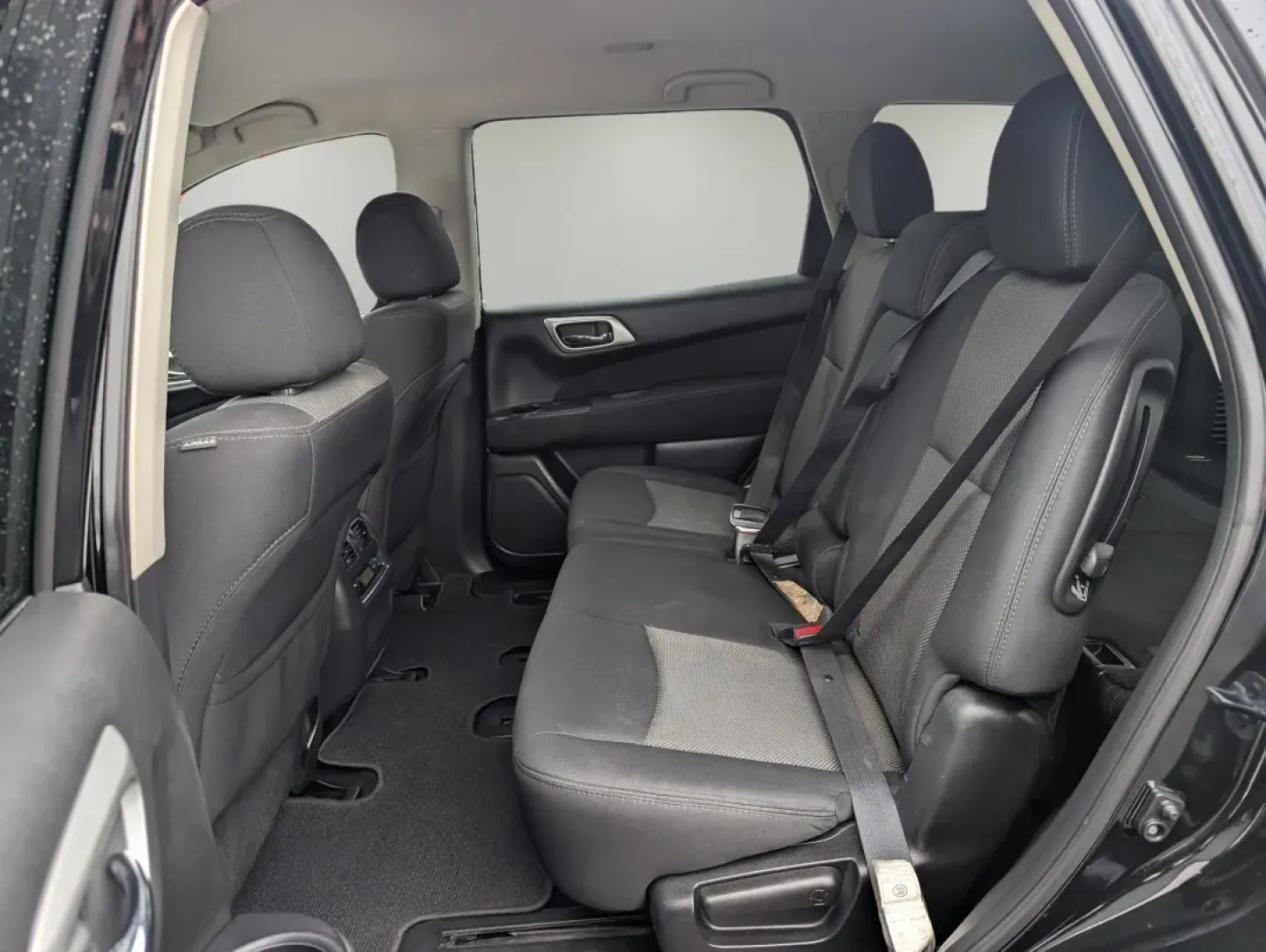 2017 /Charcoal Nissan Pathfinder SV (5N1DR2MMXHC) with an Other engine, located at 5115 14th Ave., Columbus, GA, 31904, (706) 323-0345, 32.511494, -84.971046 - Are you searching for the perfect family vehicle that combines comfort, versatility, and reliability? Look no further than this stunning 2017 Nissan Pathfinder SV, proudly available at Gils Auto, your trusted Buy Here Pay Here dealership located at 3959 U.S. 80 W, Phenix City, AL 36870. With its spa - Photo#10