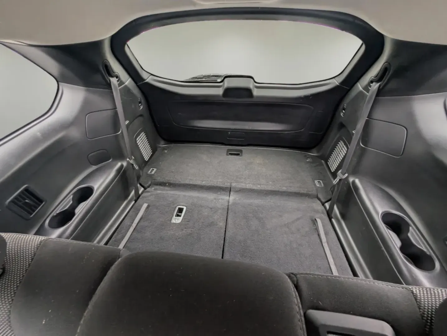 2017 /Charcoal Nissan Pathfinder SV (5N1DR2MMXHC) with an Other engine, located at 5115 14th Ave., Columbus, GA, 31904, (706) 323-0345, 32.511494, -84.971046 - Are you searching for the perfect family vehicle that combines comfort, versatility, and reliability? Look no further than this stunning 2017 Nissan Pathfinder SV, proudly available at Gils Auto, your trusted Buy Here Pay Here dealership located at 3959 U.S. 80 W, Phenix City, AL 36870. With its spa - Photo#11