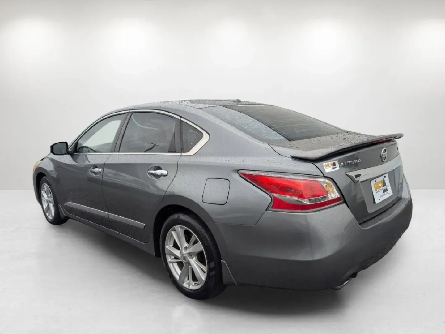 2015 /Charcoal Nissan Altima 2.5 SL (1N4AL3AP8FC) with an Other engine, located at 5115 14th Ave., Columbus, GA, 31904, (706) 323-0345, 32.511494, -84.971046 - Elevate your daily drive and experience the perfect blend of comfort, safety, and style with this stunning 2015 Nissan Altima 2.5 SL, available now at Gils Auto in Phenix City, AL. Whether you're a commuter navigating the bustling streets of downtown, a growing family embarking on weekend getaways, - Photo#6