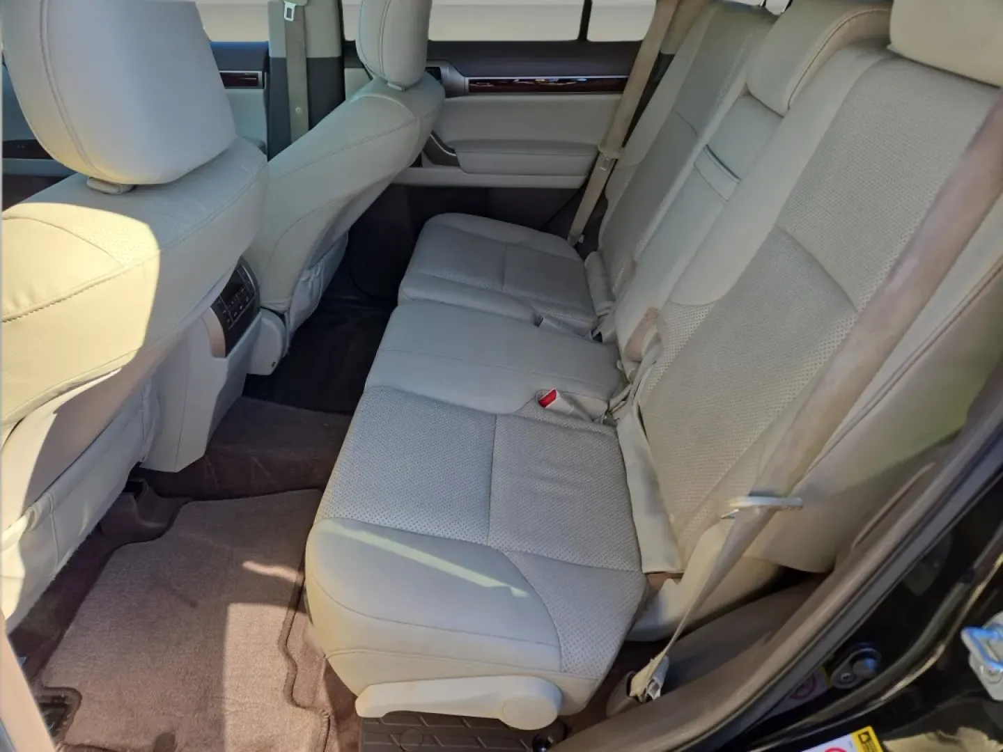 2011 Lexus GX 460 (JTJBM7FX5B5) with an Other engine, located at 521 Old Farm Lane Rd, Prattville, AL, 36066, (334) 325-1505, 32.482460, -86.416367 - **Adventure Awaits with the 2011 Lexus GX 460 The Perfect SUV for Family and Fun!**<br /> <br /> Are you ready to elevate your family adventures while navigating the beautiful roads of Prattville, AL? Look no further than this stunning 2011 Lexus GX 460, available at Gils Auto, your trusted Buy Her - Photo#12