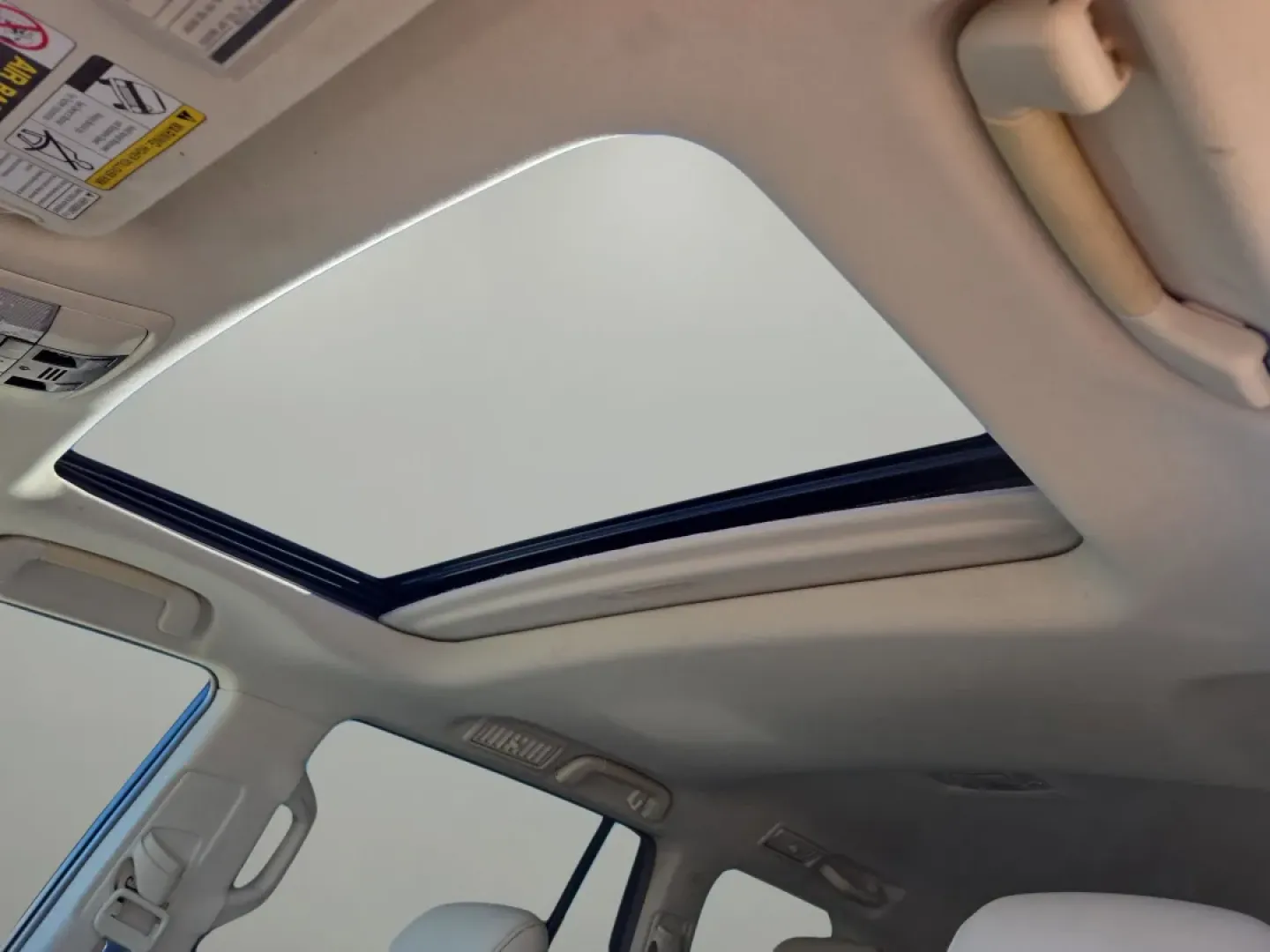 2011 Lexus GX 460 (JTJBM7FX5B5) with an Other engine, located at 521 Old Farm Lane Rd, Prattville, AL, 36066, (334) 325-1505, 32.482460, -86.416367 - **Adventure Awaits with the 2011 Lexus GX 460 The Perfect SUV for Family and Fun!**<br /> <br /> Are you ready to elevate your family adventures while navigating the beautiful roads of Prattville, AL? Look no further than this stunning 2011 Lexus GX 460, available at Gils Auto, your trusted Buy Her - Photo#17