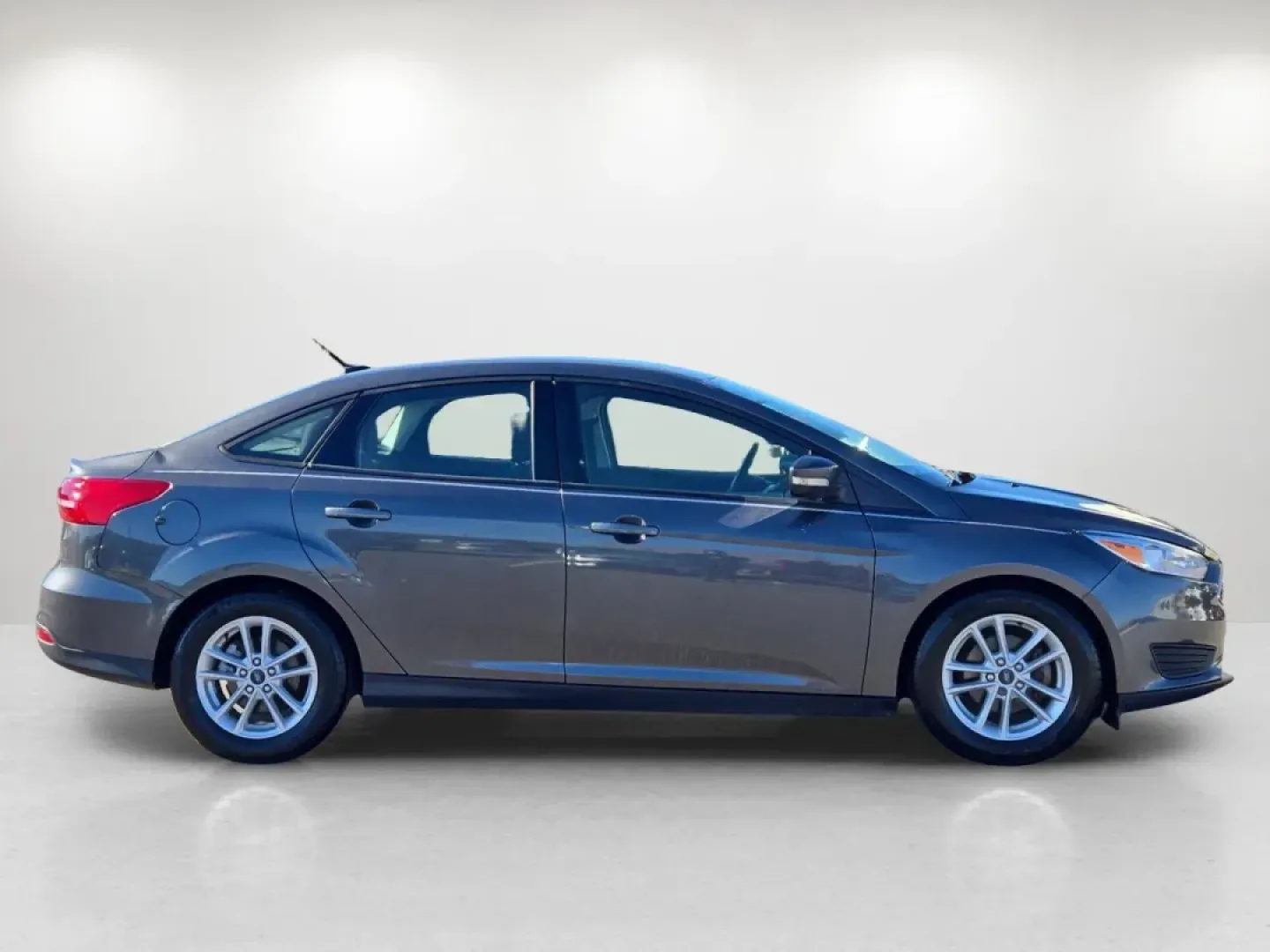 2018 Ford Focus SE (1FADP3FE3JL) with an Other engine, located at 521 Old Farm Lane Rd, Prattville, AL, 36066, (334) 325-1505, 32.482460, -86.416367 - Experience the joy of a daily commute like never before with this 2018 Ford Focus SE sedan, a vehicle designed for comfort, efficiency, and style. Ideal for budget-conscious buyers and those navigating busy city streets, this reliable car not only gets you from point A to B but enhances your lifesty - Photo#4