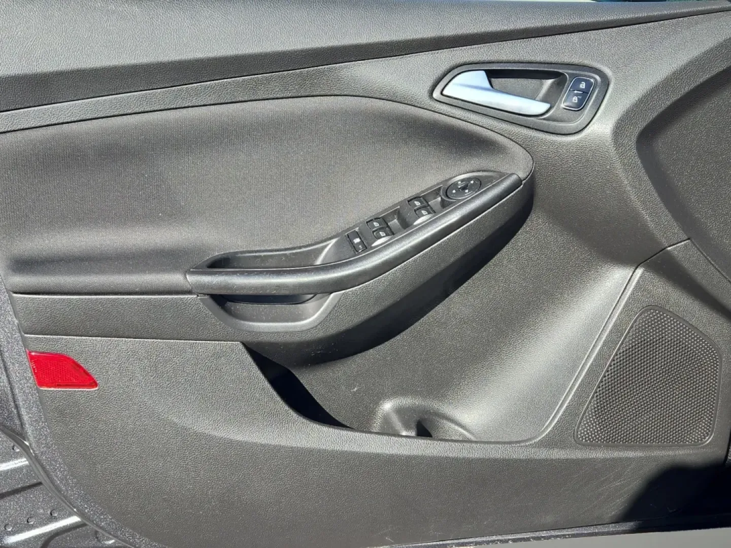 2018 Ford Focus SE (1FADP3FE3JL) with an Other engine, located at 521 Old Farm Lane Rd, Prattville, AL, 36066, (334) 325-1505, 32.482460, -86.416367 - Experience the joy of a daily commute like never before with this 2018 Ford Focus SE sedan, a vehicle designed for comfort, efficiency, and style. Ideal for budget-conscious buyers and those navigating busy city streets, this reliable car not only gets you from point A to B but enhances your lifesty - Photo#9