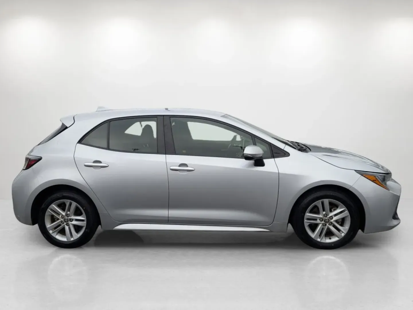 2019 Toyota Corolla Hatchback SE (JTNK4RBE6K3) with an Other engine, located at 804 22nd Ave, Phenix City, AL, 36870, (334) 297-1860, 32.484749, -85.024475 - ### Discover the Perfect Blend of Style and Reliability: 2019 Toyota Corolla Hatchback SE at Gils Auto!<br /> <br /> Are you searching for a reliable vehicle that effortlessly accommodates your active lifestyle? Look no further than this stunning 2019 Toyota Corolla Hatchback SE, perfect for growing - Photo#3