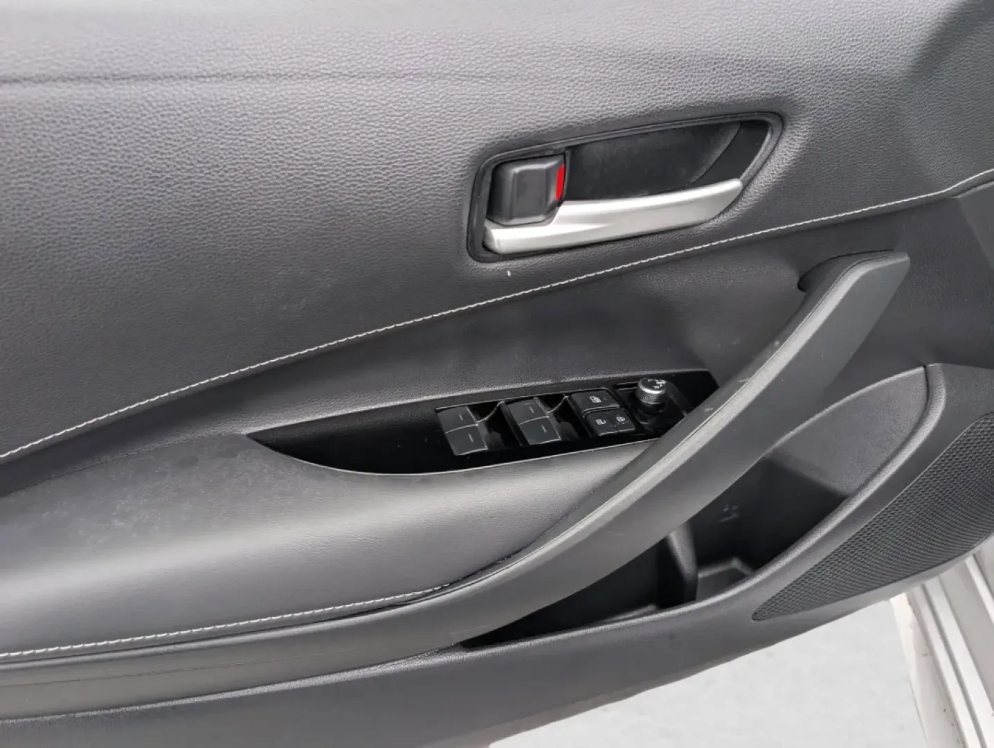 2019 Toyota Corolla Hatchback SE (JTNK4RBE6K3) with an Other engine, located at 804 22nd Ave, Phenix City, AL, 36870, (334) 297-1860, 32.484749, -85.024475 - ### Discover the Perfect Blend of Style and Reliability: 2019 Toyota Corolla Hatchback SE at Gils Auto!<br /> <br /> Are you searching for a reliable vehicle that effortlessly accommodates your active lifestyle? Look no further than this stunning 2019 Toyota Corolla Hatchback SE, perfect for growing - Photo#8