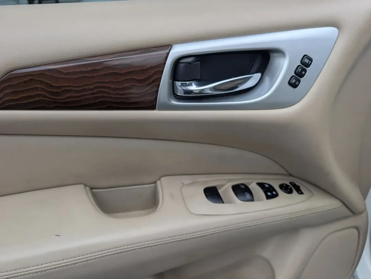 2020 /Almond Nissan Pathfinder Platinum (5N1DR2DN2LC) with an Other engine, located at 3959 U.S. 80 W, Phenix City, AL, 36870, (334) 297-4885, 32.469296, -85.135185 - Discover a new level of adventure with the 2020 Nissan Pathfinder Platinum, now available at Gils Auto in Phenix City, AL. Perfect for growing families, this spacious SUV offers a blend of comfort, technology, and versatility that makes it ideal for weekend getaways, school runs, or daily commutes. - Photo#8