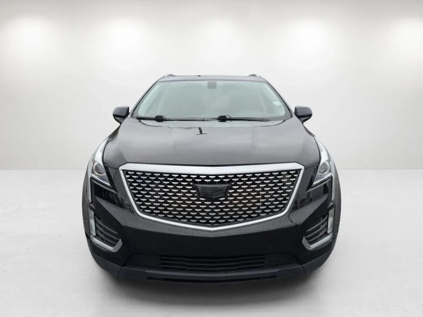 2017 /Jet Black Cadillac XT5 Luxury AWD (1GYKNDRS8HZ) with an Other engine, located at 7000 Northlake Connector, Columbus, GA, 31904, (706) 987-8085, 32.524975, -84.978134 - **Experience Luxury and Versatility with the 2017 Cadillac XT5 at Gils Auto - Phenix City!**<br /> <br /> Imagine embarking on your next family adventure or weekday commute in an SUV that combines luxury, safety, and performance-all at an unbeatable value. The 2017 Cadillac XT5 Luxury AWD, available - Photo#1