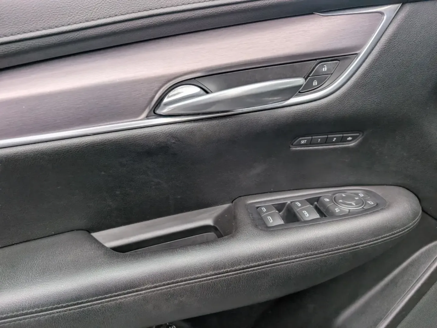 2017 /Jet Black Cadillac XT5 Luxury AWD (1GYKNDRS8HZ) with an Other engine, located at 7000 Northlake Connector, Columbus, GA, 31904, (706) 987-8085, 32.524975, -84.978134 - **Experience Luxury and Versatility with the 2017 Cadillac XT5 at Gils Auto - Phenix City!**<br /> <br /> Imagine embarking on your next family adventure or weekday commute in an SUV that combines luxury, safety, and performance-all at an unbeatable value. The 2017 Cadillac XT5 Luxury AWD, available - Photo#8