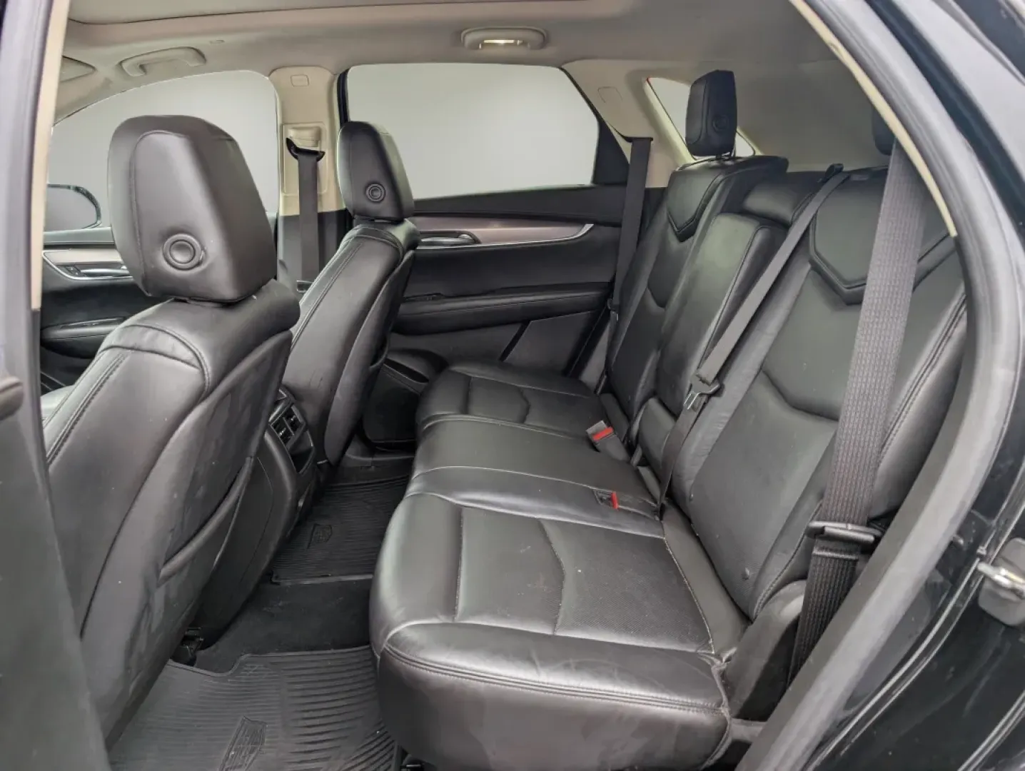 2017 /Jet Black Cadillac XT5 Luxury AWD (1GYKNDRS8HZ) with an Other engine, located at 7000 Northlake Connector, Columbus, GA, 31904, (706) 987-8085, 32.524975, -84.978134 - **Experience Luxury and Versatility with the 2017 Cadillac XT5 at Gils Auto - Phenix City!**<br /> <br /> Imagine embarking on your next family adventure or weekday commute in an SUV that combines luxury, safety, and performance-all at an unbeatable value. The 2017 Cadillac XT5 Luxury AWD, available - Photo#10