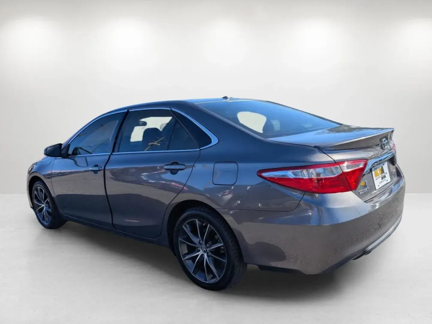 2016 Toyota Camry XSE (4T1BF1FKXGU) with an Other engine, located at 3959 U.S. 80 W, Phenix City, AL, 36870, (334) 297-4885, 32.469296, -85.135185 - **Discover a Reliable Ride That Fits Your Lifestyle: 2016 Toyota Camry at Gils Auto Phenix City, AL!**<br /> <br /> If you're searching for a vehicle that seamlessly blends reliability with comfort, look no further than this stunning 2016 Toyota Camry, available now at Gils Auto in Phenix City, AL. - Photo#6