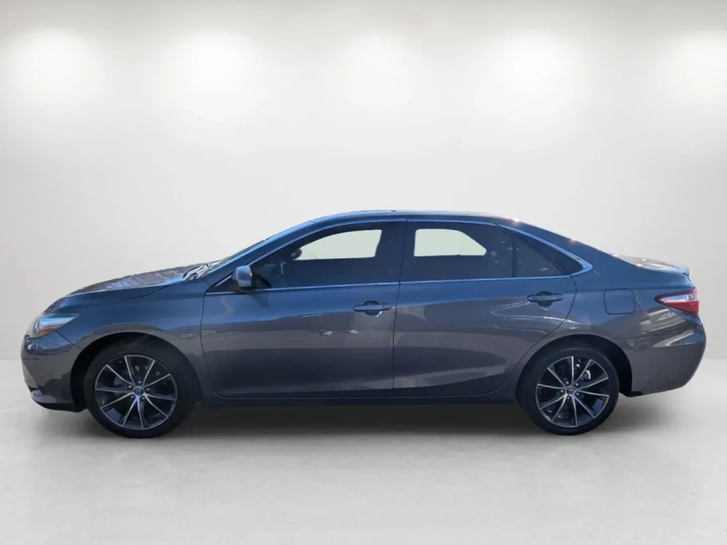 2016 Toyota Camry XSE (4T1BF1FKXGU) with an Other engine, located at 3959 U.S. 80 W, Phenix City, AL, 36870, (334) 297-4885, 32.469296, -85.135185 - **Discover a Reliable Ride That Fits Your Lifestyle: 2016 Toyota Camry at Gils Auto Phenix City, AL!**<br /> <br /> If you're searching for a vehicle that seamlessly blends reliability with comfort, look no further than this stunning 2016 Toyota Camry, available now at Gils Auto in Phenix City, AL. - Photo#7