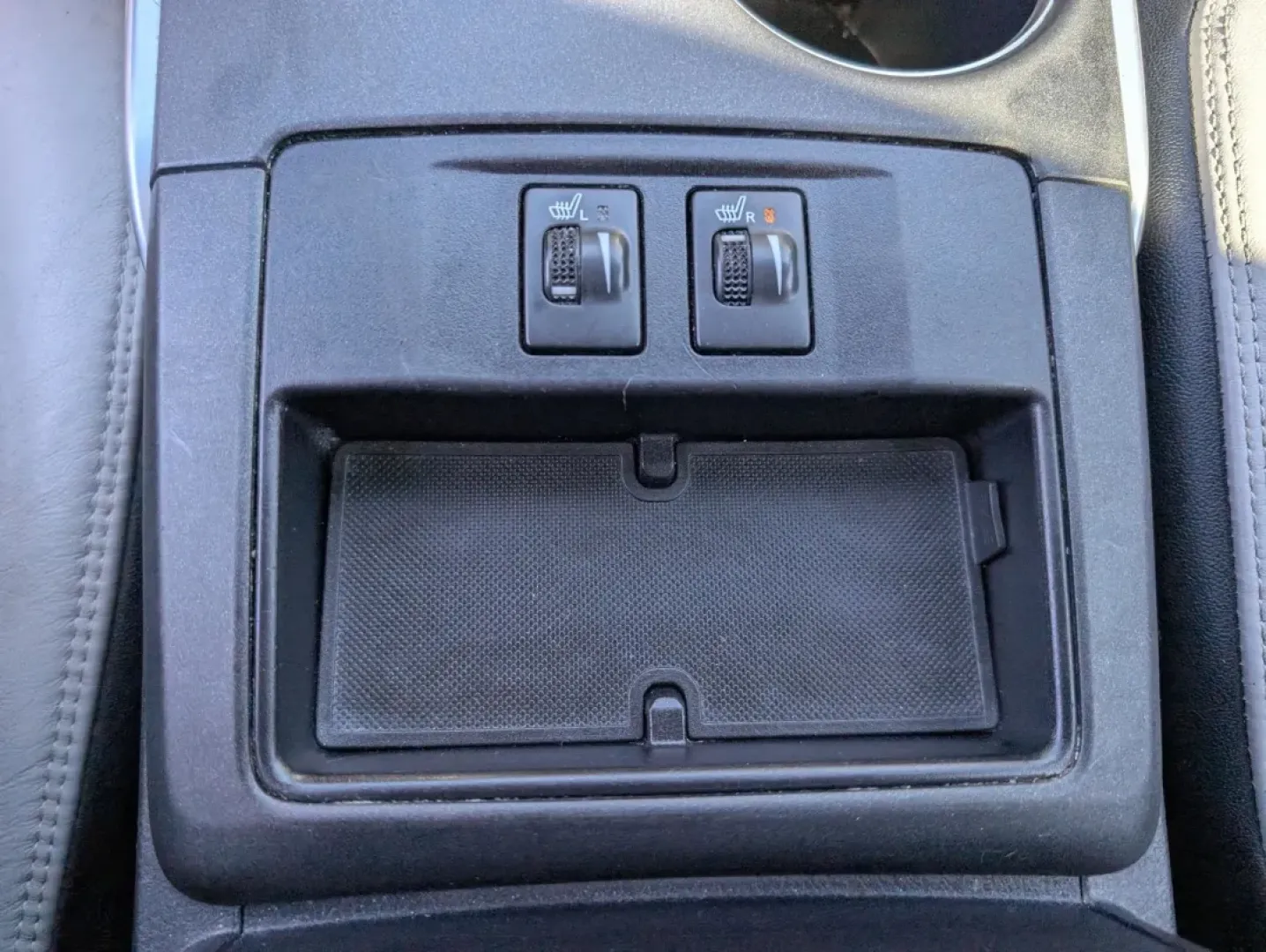 2016 Toyota Camry XSE (4T1BF1FKXGU) with an Other engine, located at 3959 U.S. 80 W, Phenix City, AL, 36870, (334) 297-4885, 32.469296, -85.135185 - **Discover a Reliable Ride That Fits Your Lifestyle: 2016 Toyota Camry at Gils Auto Phenix City, AL!**<br /> <br /> If you're searching for a vehicle that seamlessly blends reliability with comfort, look no further than this stunning 2016 Toyota Camry, available now at Gils Auto in Phenix City, AL. - Photo#12