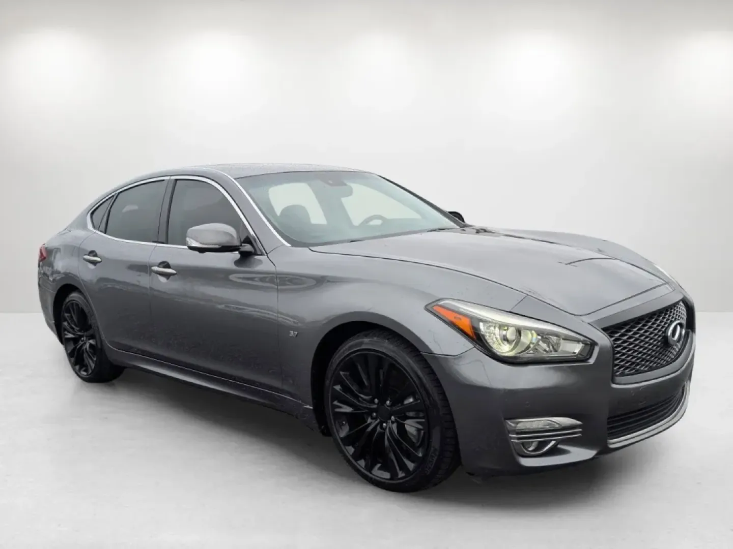 2016 /Graphite Infiniti Q70 (JN1BY1AP2GM) with an Other engine, located at 5115 14th Ave., Columbus, GA, 31904, (706) 323-0345, 32.511494, -84.971046 - **Elevate Your Drive with the 2016 Infiniti Q70: A Luxury Sedan Tailored for Modern Living!**<br /> <br /> Are you searching for a luxurious vehicle that effortlessly combines style, comfort, and top-notch performance? Look no further than the stunning 2016 Infiniti Q70, available now at Gils Auto i - Photo#2