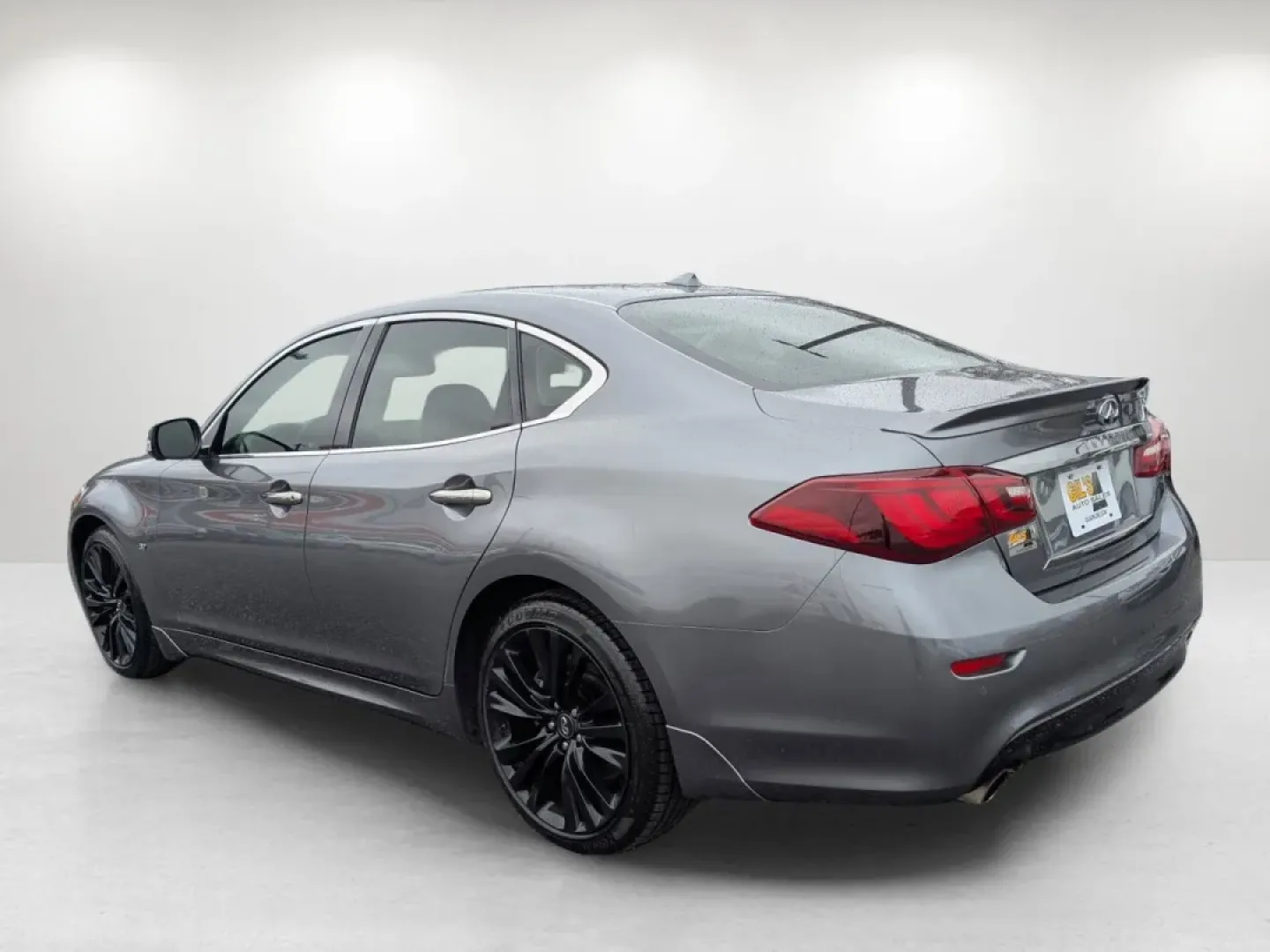 2016 /Graphite Infiniti Q70 (JN1BY1AP2GM) with an Other engine, located at 5115 14th Ave., Columbus, GA, 31904, (706) 323-0345, 32.511494, -84.971046 - **Elevate Your Drive with the 2016 Infiniti Q70: A Luxury Sedan Tailored for Modern Living!**<br /> <br /> Are you searching for a luxurious vehicle that effortlessly combines style, comfort, and top-notch performance? Look no further than the stunning 2016 Infiniti Q70, available now at Gils Auto i - Photo#6