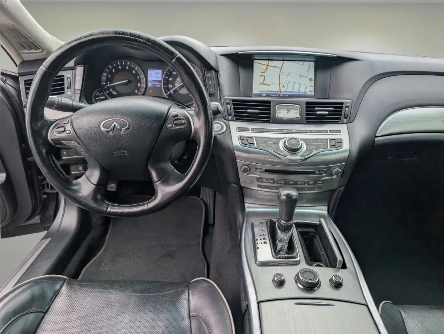 2016 /Graphite Infiniti Q70 (JN1BY1AP2GM) with an Other engine, located at 5115 14th Ave., Columbus, GA, 31904, (706) 323-0345, 32.511494, -84.971046 - **Elevate Your Drive with the 2016 Infiniti Q70: A Luxury Sedan Tailored for Modern Living!**<br /> <br /> Are you searching for a luxurious vehicle that effortlessly combines style, comfort, and top-notch performance? Look no further than the stunning 2016 Infiniti Q70, available now at Gils Auto i - Photo#11