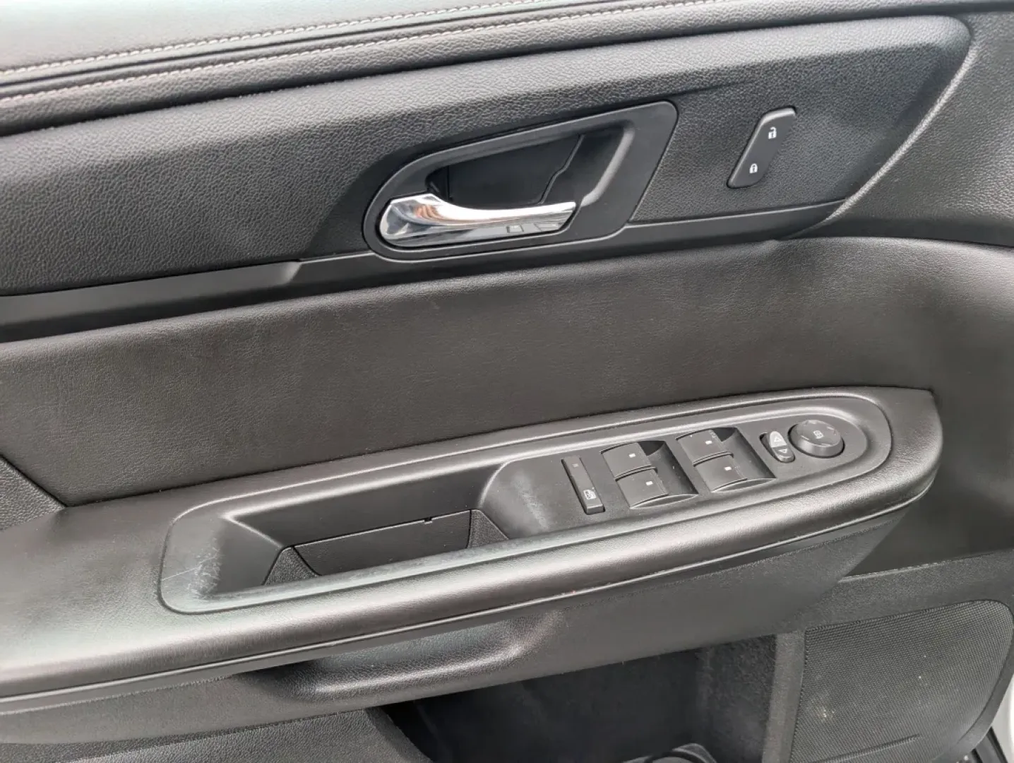 2015 /Ebony GMC Acadia SLE (1GKKRNEDXFJ) with an Other engine, located at 5115 14th Ave., Columbus, GA, 31904, (706) 323-0345, 32.511494, -84.971046 - **Discover Adventure with the 2015 GMC Acadia SLE at Gils Auto Your Family-Friendly Buy Here Pay Here Dealership in Phenix City!**<br /> <br /> Are you ready to elevate your family's lifestyle with a vehicle that combines comfort, reliability, and versatility? The 2015 GMC Acadia SLE is the perfect - Photo#8