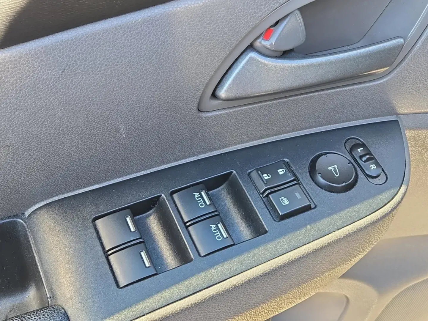 2012 Honda Odyssey EX (5FNRL5H4XCB) with an Other engine, located at 521 Old Farm Lane Rd, Prattville, AL, 36066, (334) 325-1505, 32.482460, -86.416367 - Are you ready to embrace the joy of family road trips or the convenience of daily commutes? Look no further than this 2012 Honda Odyssey EX at Gils Auto in Prattville, AL. Perfectly designed for growing families and busy professionals alike, this minivan seamlessly blends comfort, safety, and functi - Photo#10