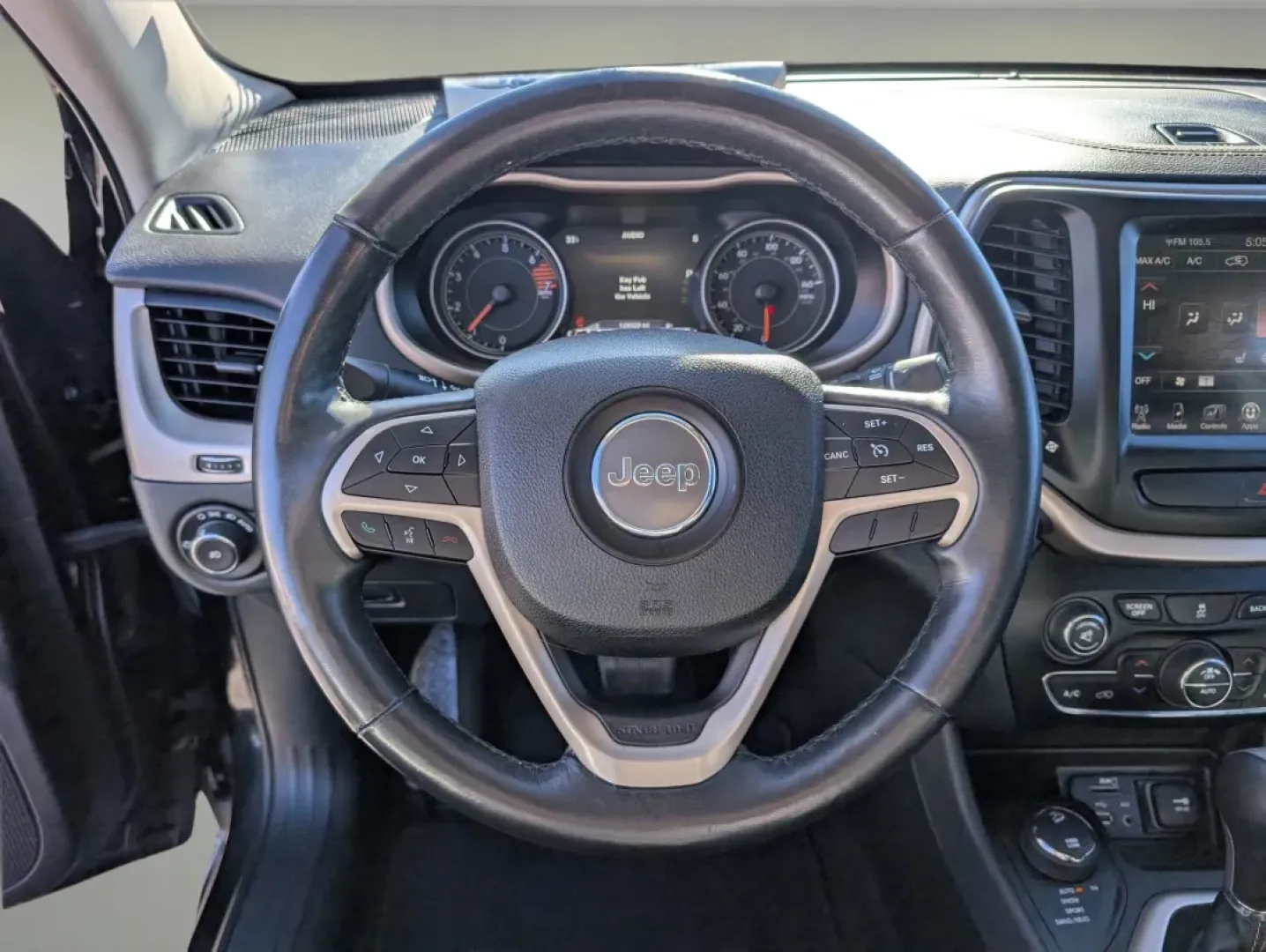 2016 /Black Jeep Cherokee Limited (1C4PJMDB8GW) with an Other engine, located at 3959 U.S. 80 W, Phenix City, AL, 36870, (334) 297-4885, 32.469296, -85.135185 - Are you ready to elevate your adventures and transform your daily commute? Look no further than this stunning 2016 Jeep Cherokee Limited, available exclusively at Gils Auto in Phenix City, AL. This versatile crossover is perfect for growing families, weekend explorers, or budget-conscious buyers see - Photo#15