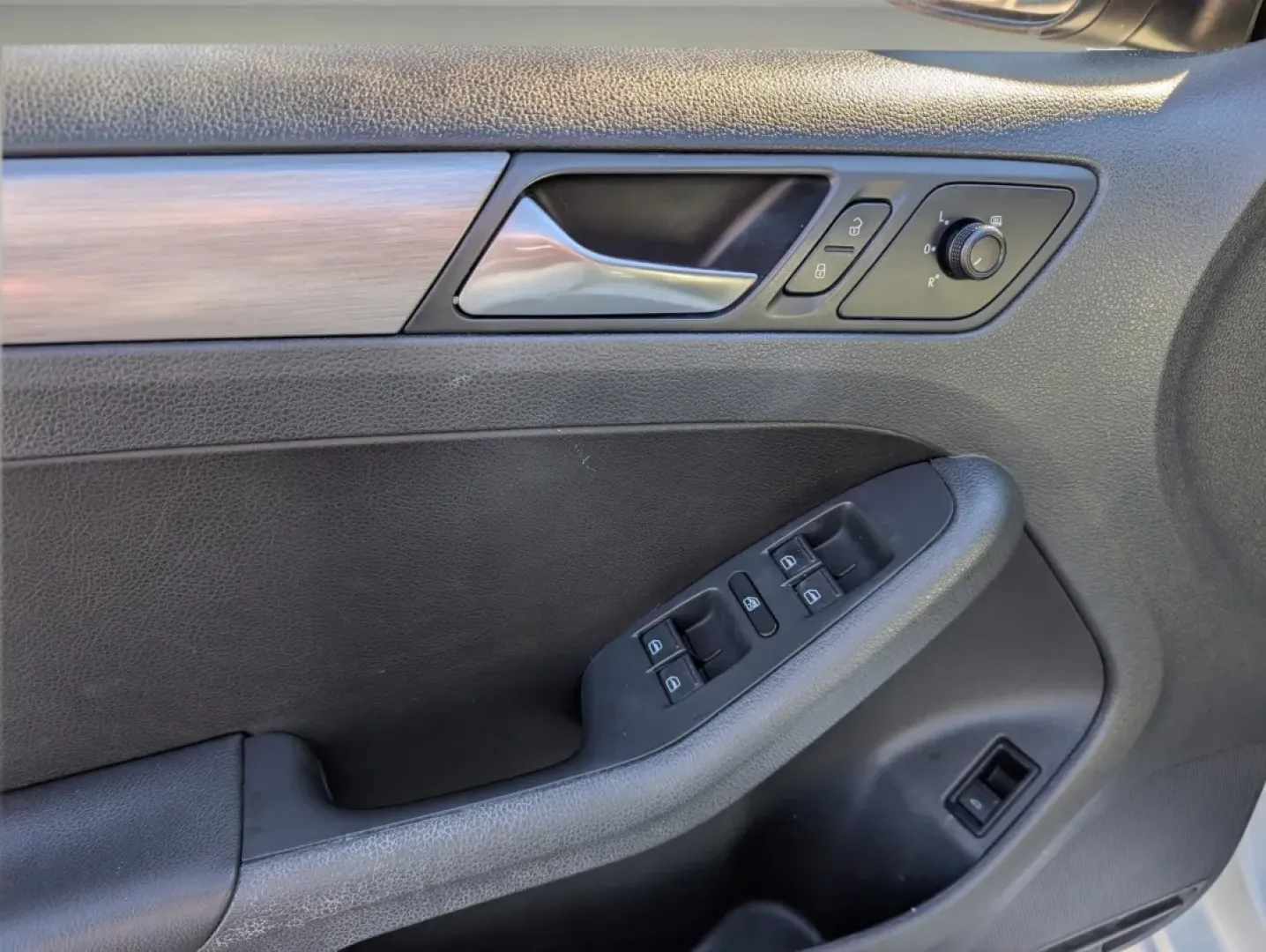 2017 Volkswagen Jetta 1.8T Sport (3VWD17AJ4HM) with an Other engine, located at 3959 U.S. 80 W, Phenix City, AL, 36870, (334) 297-4885, 32.469296, -85.135185 - Discover the perfect blend of style, performance, and affordability with the 2017 Volkswagen Jetta 1.8T Sport, now available at Gils Auto in Phenix City, AL. Whether you're a daily commuter navigating the busy streets of nearby Columbus or a family on the go, this sedan is designed to elevate your d - Photo#8