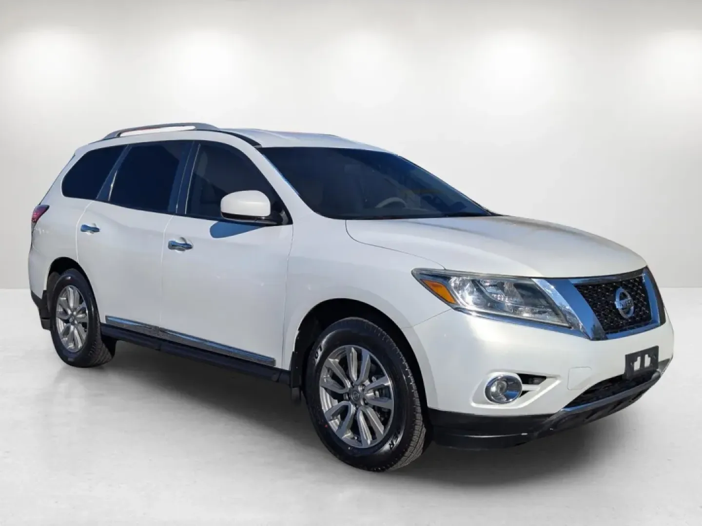 2013 /Almond Nissan Pathfinder SL (5N1AR2MN0DC) with an Other engine, located at 3959 U.S. 80 W, Phenix City, AL, 36870, (334) 297-4885, 32.469296, -85.135185 - **Unleash Adventures with the 2013 Nissan Pathfinder SL at Gils Auto Your Local Buy Here Pay Here Dealership!**<br /> <br /> Are you ready to elevate your family outings or weekend getaways? The 2013 Nissan Pathfinder SL is your ticket to unforgettable adventures, providing comfort, space, and perf - Photo#2