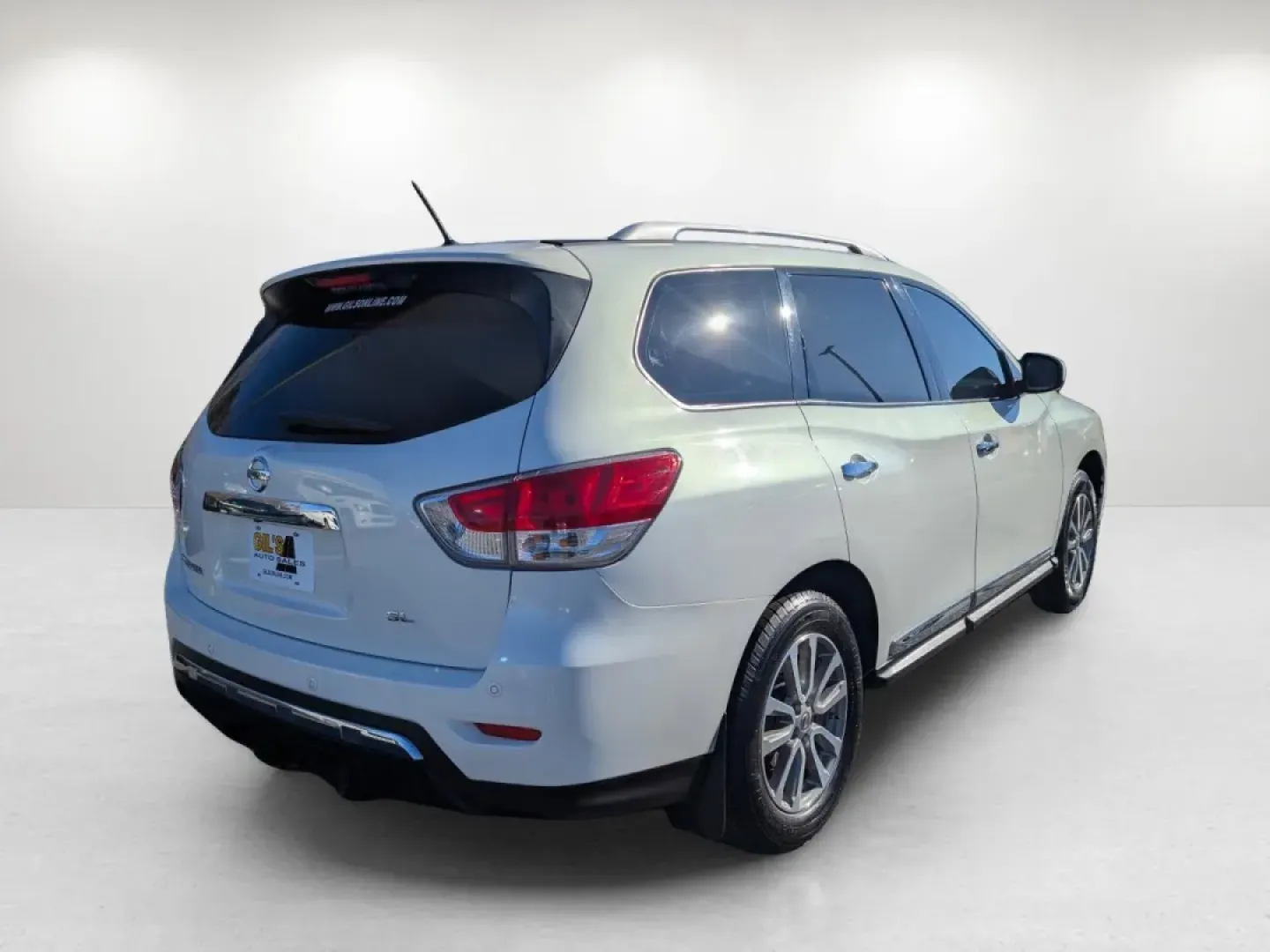 2013 /Almond Nissan Pathfinder SL (5N1AR2MN0DC) with an Other engine, located at 3959 U.S. 80 W, Phenix City, AL, 36870, (334) 297-4885, 32.469296, -85.135185 - **Unleash Adventures with the 2013 Nissan Pathfinder SL at Gils Auto Your Local Buy Here Pay Here Dealership!**<br /> <br /> Are you ready to elevate your family outings or weekend getaways? The 2013 Nissan Pathfinder SL is your ticket to unforgettable adventures, providing comfort, space, and perf - Photo#4