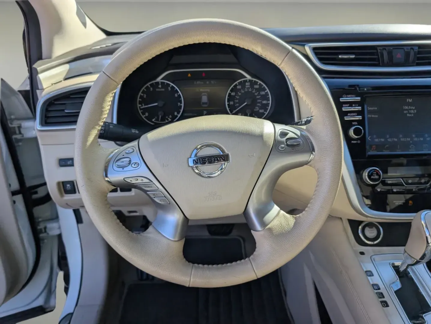 2015 /Beige Nissan Murano SV (5N1AZ2MG7FN) with an Other engine, located at 3959 U.S. 80 W, Phenix City, AL, 36870, (334) 297-4885, 32.469296, -85.135185 - ### Discover Adventure with the 2015 Nissan Murano SV at Gils Auto Phenix City, AL<br /> <br /> For those who crave adventure and versatility in their daily lives, the 2015 Nissan Murano SV is the perfect companion. Whether you're planning a scenic family road trip or need a reliable vehicle for yo - Photo#15