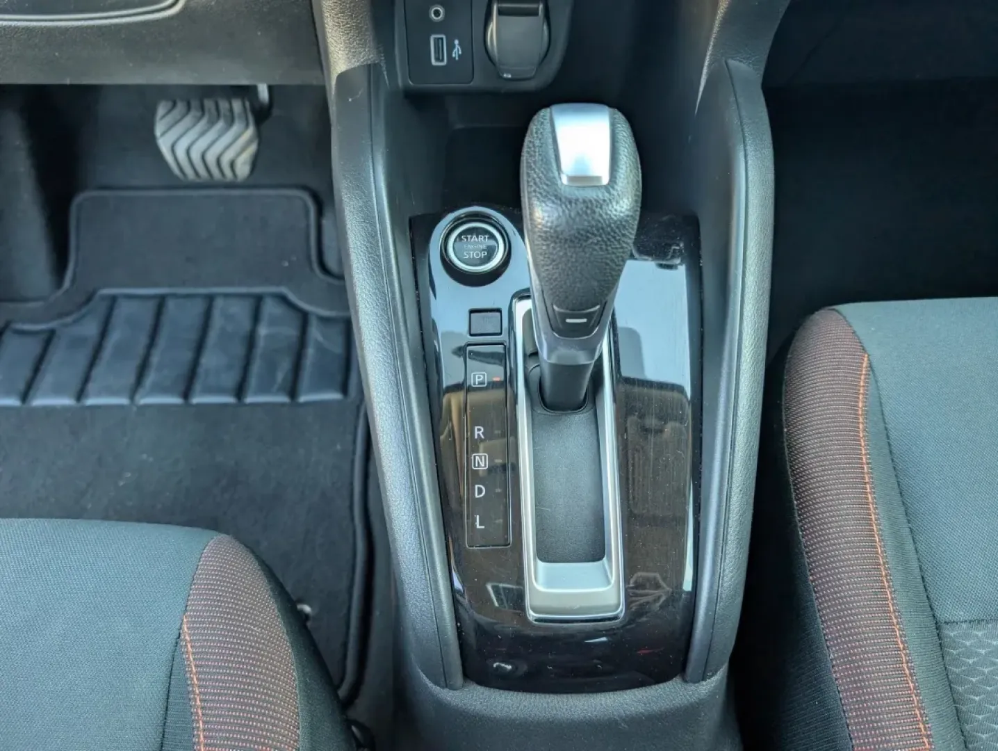 2021 /Sport Interior Nissan Versa SR (3N1CN8FV3ML) with an Other engine, located at 3959 U.S. 80 W, Phenix City, AL, 36870, (334) 297-4885, 32.469296, -85.135185 - Experience the joy of driving with the 2021 Nissan Versa SR, a stunning sedan that's perfect for budget-conscious buyers and those needing a reliable vehicle for daily commutes or family outings. Located at Gils Auto, your trusted Buy Here Pay Here dealership in Phenix City, AL, we understand the im - Photo#12