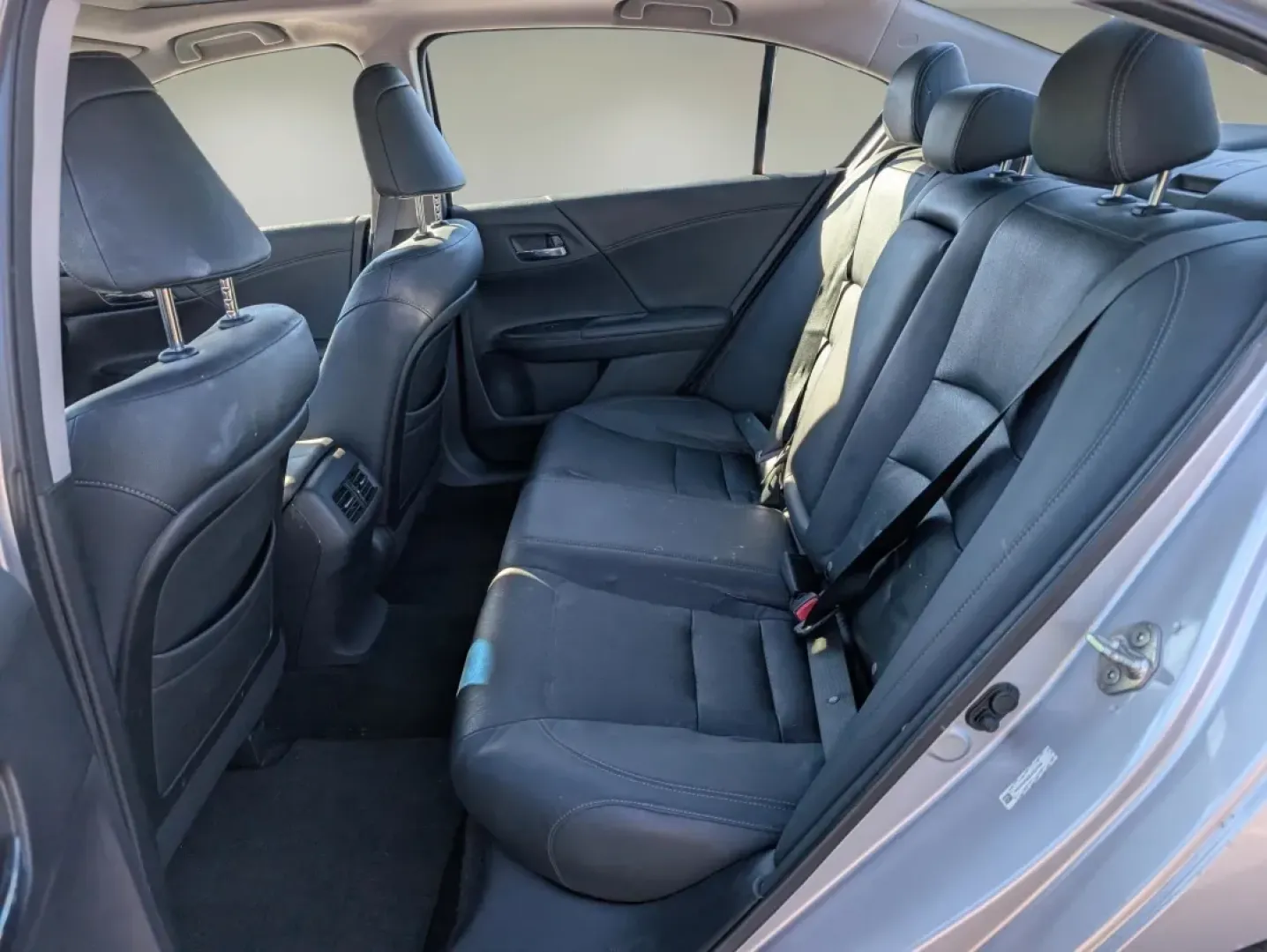 2013 Honda Accord Sdn EX-L (1HGCR2F80DA) with an Other engine, located at 3959 U.S. 80 W, Phenix City, AL, 36870, (334) 297-4885, 32.469296, -85.135185 - **Drive into Adventure with the 2013 Honda Accord EX-L at Gils Auto, Phenix City!**<br /> <br /> Are you ready to elevate your daily commute or family outings with a reliable and stylish vehicle? The 2013 Honda Accord EX-L is designed for those who appreciate comfort, performance, and modern technol - Photo#10