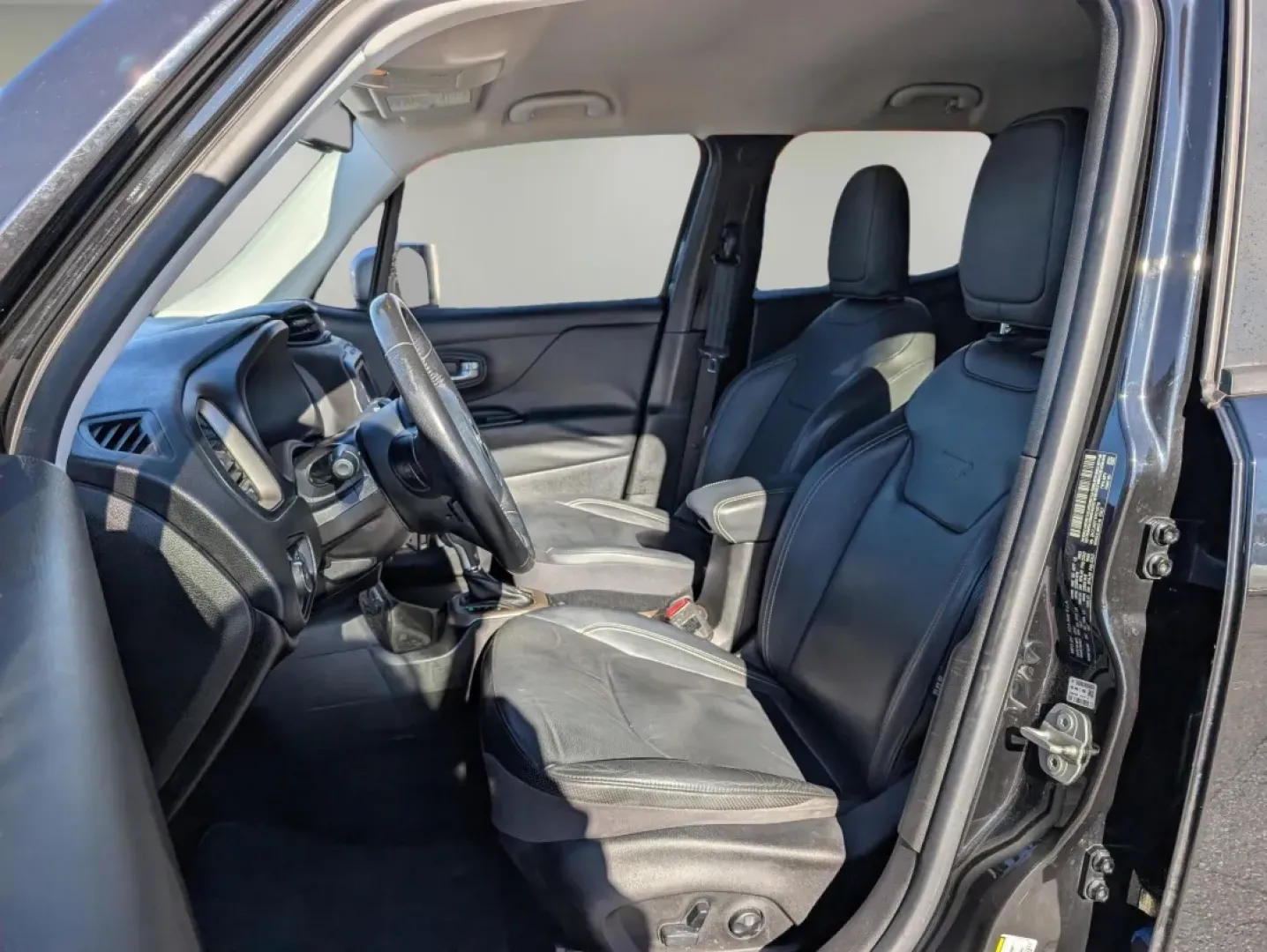 2015 /Black Jeep Renegade Limited (ZACCJADT1FP) with an Other engine, located at 3959 U.S. 80 W, Phenix City, AL, 36870, (334) 297-4885, 32.469296, -85.135185 - **Adventure Awaits with This 2015 Jeep Renegade Limited in Phenix City, AL!**<br /> <br /> Are you ready to elevate your weekend getaways or daily commutes? This 2015 Jeep Renegade Limited is the perfect blend of comfort and capability, making it an ideal choice for active lifestyles. Whether you're - Photo#9