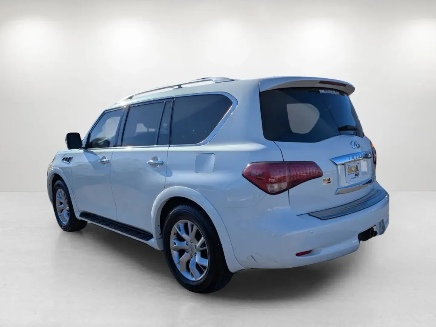 2013 /Graphite Infiniti QX56 (JN8AZ2NFXD9) with an Other engine, located at 3959 U.S. 80 W, Phenix City, AL, 36870, (334) 297-4885, 32.469296, -85.135185 - ### Discover the 2013 Infiniti QX56: Your Family's Ticket to Adventure!<br /> <br /> Ready to elevate your family's road trips and enhance your daily commutes? Look no further than this stunning 2013 Infiniti QX56, available now at Gils Auto in Phenix City, AL. With spacious seating for up to seven, - Photo#6