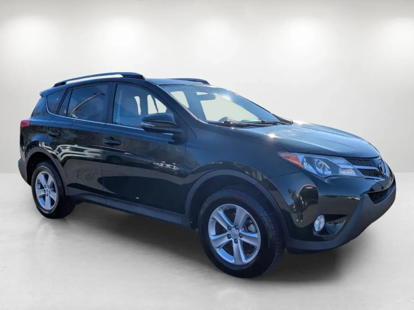 2013 Toyota RAV4 XLE (2T3RFREV3DW) with an Other engine, located at 3959 U.S. 80 W, Phenix City, AL, 36870, (334) 297-4885, 32.469296, -85.135185 - **Discover Adventure and Comfort in the 2013 Toyota RAV4 XLE at Gils Auto!**<br /> <br /> Are you on the hunt for a vehicle that can seamlessly transition from weekday commutes to weekend adventures? Look no further! The 2013 Toyota RAV4 XLE is the perfect SUV for those who crave versatility and rel - Photo#2