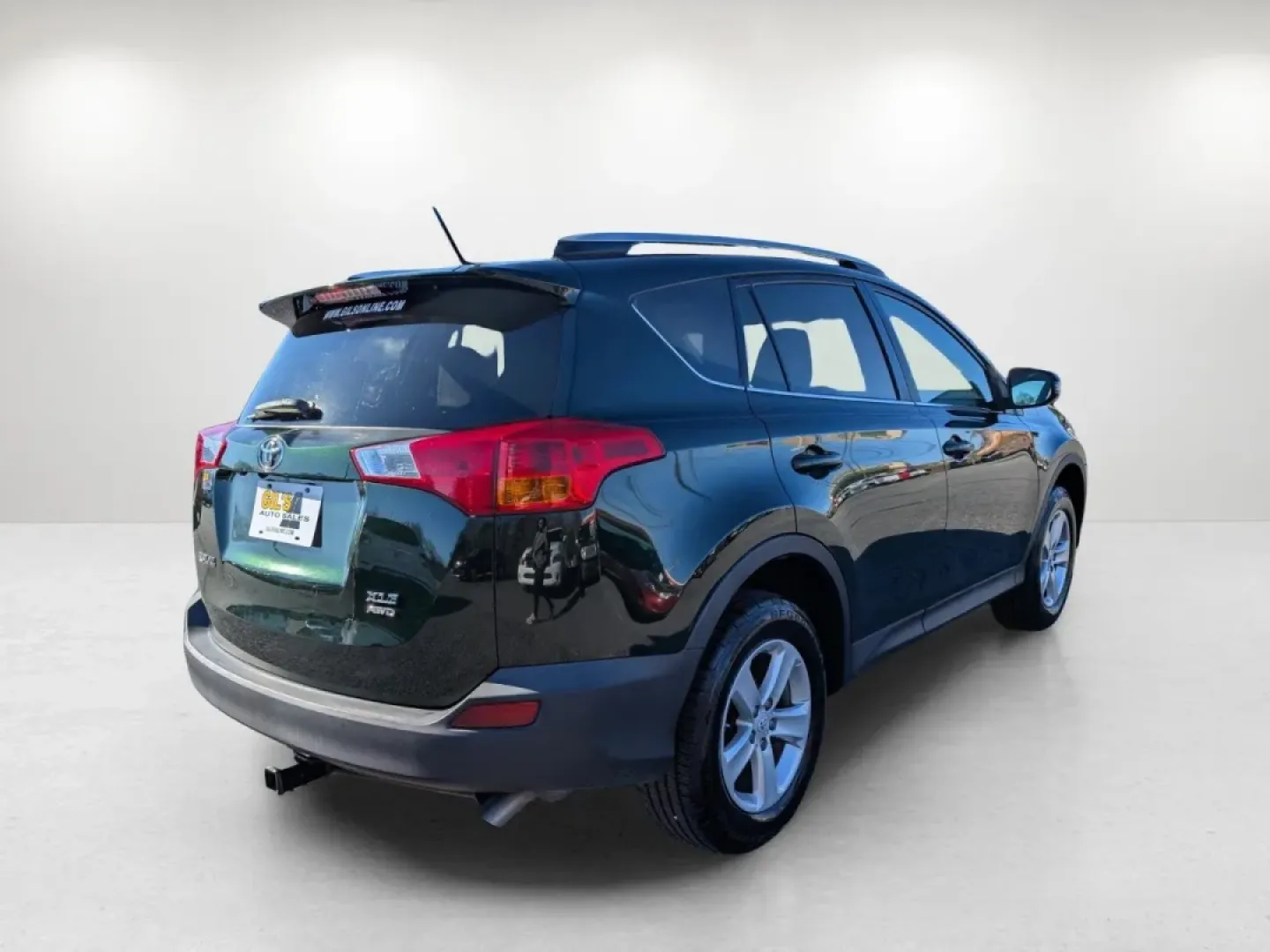 2013 Toyota RAV4 XLE (2T3RFREV3DW) with an Other engine, located at 3959 U.S. 80 W, Phenix City, AL, 36870, (334) 297-4885, 32.469296, -85.135185 - **Discover Adventure and Comfort in the 2013 Toyota RAV4 XLE at Gils Auto!**<br /> <br /> Are you on the hunt for a vehicle that can seamlessly transition from weekday commutes to weekend adventures? Look no further! The 2013 Toyota RAV4 XLE is the perfect SUV for those who crave versatility and rel - Photo#4