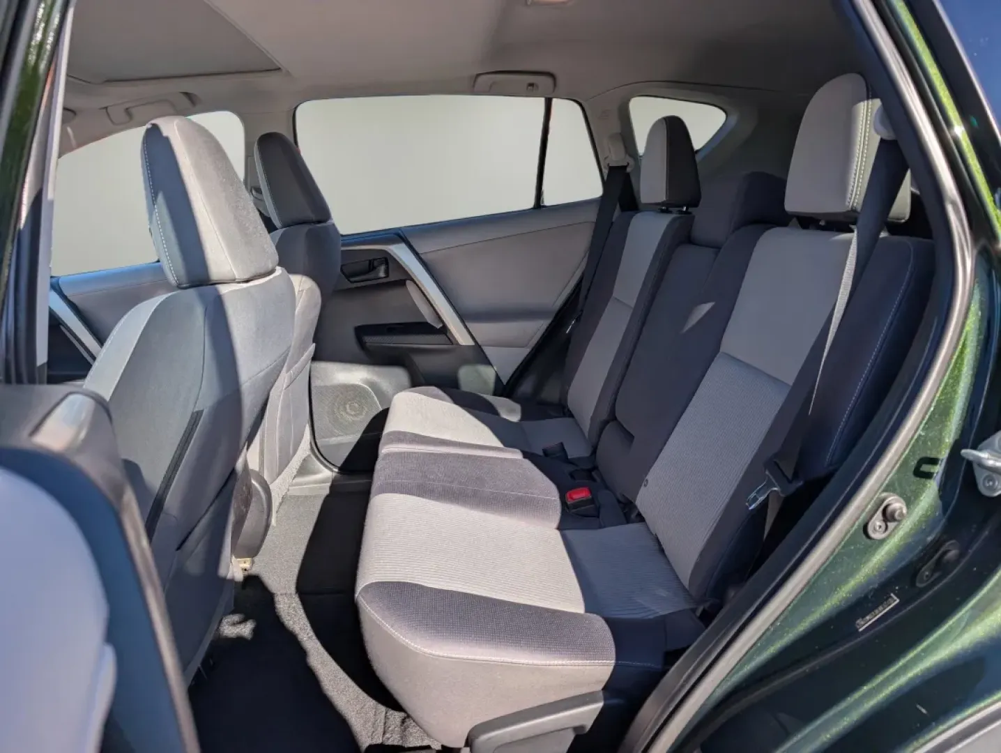 2013 Toyota RAV4 XLE (2T3RFREV3DW) with an Other engine, located at 3959 U.S. 80 W, Phenix City, AL, 36870, (334) 297-4885, 32.469296, -85.135185 - **Discover Adventure and Comfort in the 2013 Toyota RAV4 XLE at Gils Auto!**<br /> <br /> Are you on the hunt for a vehicle that can seamlessly transition from weekday commutes to weekend adventures? Look no further! The 2013 Toyota RAV4 XLE is the perfect SUV for those who crave versatility and rel - Photo#10