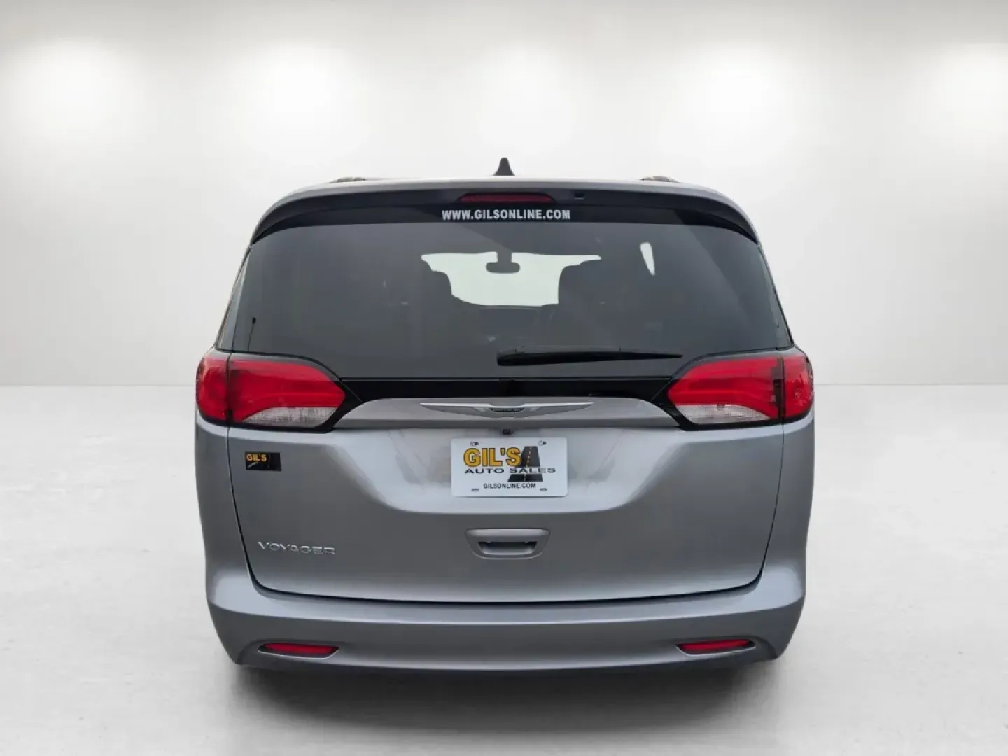 2021 /Black/Alloy Chrysler Voyager LXI (2C4RC1DG0MR) with an Other engine, located at 1430 Gateway Drive, Opelika, AL, 36801, (334) 239-0944, 32.637871, -85.409790 - Step into a world of convenience and comfort with the 2021 Chrysler Voyager LXI, the ideal minivan for busy families and adventurous weekend warriors alike. Whether you're shuttling the kids to school, embarking on a family road trip, or simply enjoying a night out in Phenix City, this spacious and - Photo#5