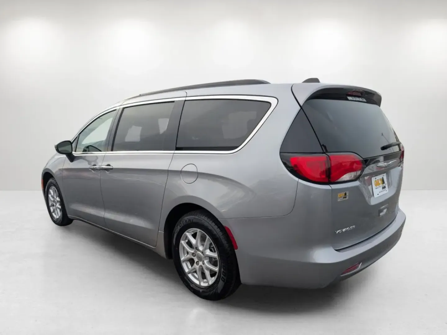 2021 /Black/Alloy Chrysler Voyager LXI (2C4RC1DG0MR) with an Other engine, located at 1430 Gateway Drive, Opelika, AL, 36801, (334) 239-0944, 32.637871, -85.409790 - Step into a world of convenience and comfort with the 2021 Chrysler Voyager LXI, the ideal minivan for busy families and adventurous weekend warriors alike. Whether you're shuttling the kids to school, embarking on a family road trip, or simply enjoying a night out in Phenix City, this spacious and - Photo#6