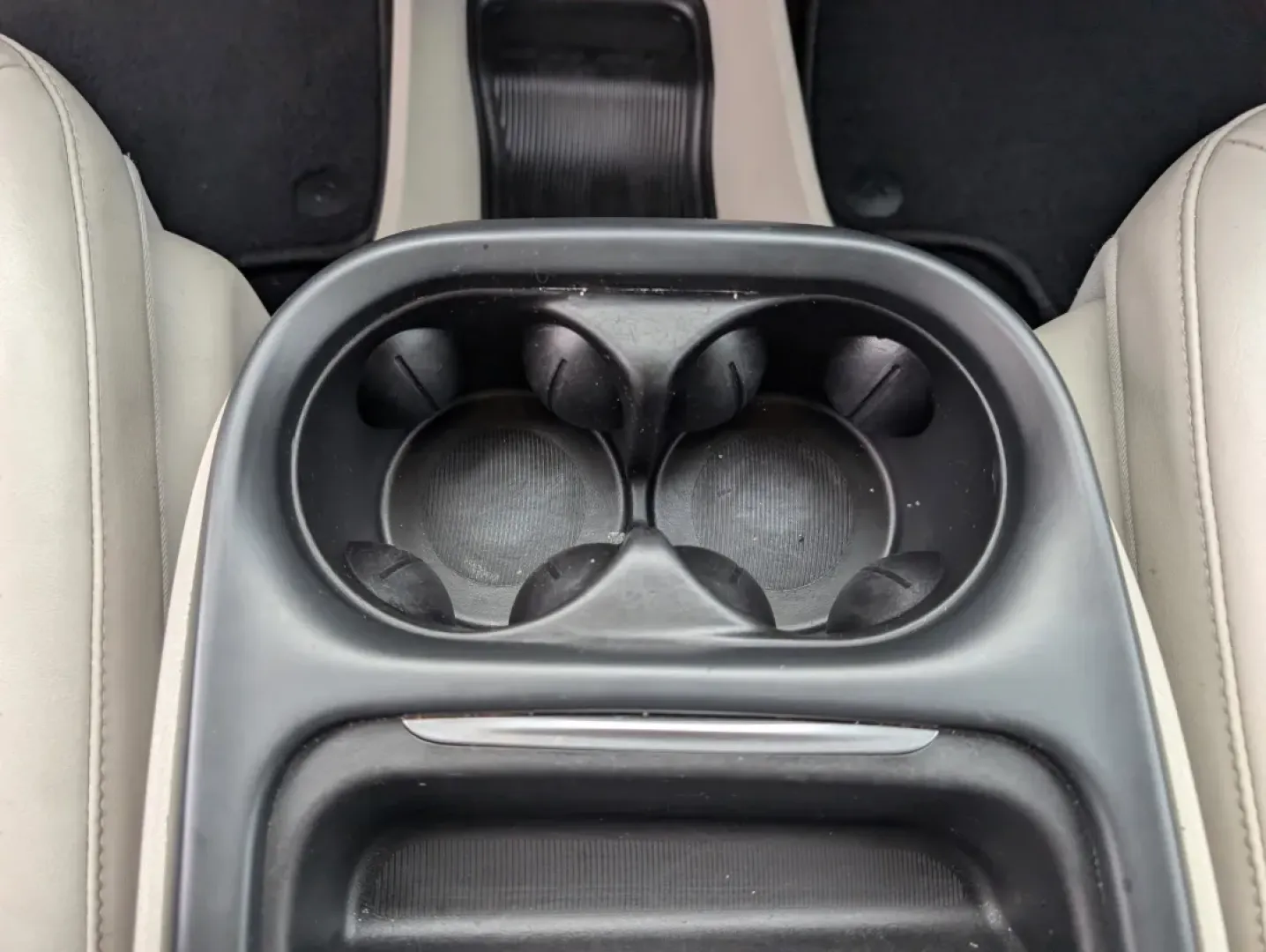 2021 /Black/Alloy Chrysler Voyager LXI (2C4RC1DG0MR) with an Other engine, located at 1430 Gateway Drive, Opelika, AL, 36801, (334) 239-0944, 32.637871, -85.409790 - Step into a world of convenience and comfort with the 2021 Chrysler Voyager LXI, the ideal minivan for busy families and adventurous weekend warriors alike. Whether you're shuttling the kids to school, embarking on a family road trip, or simply enjoying a night out in Phenix City, this spacious and - Photo#13