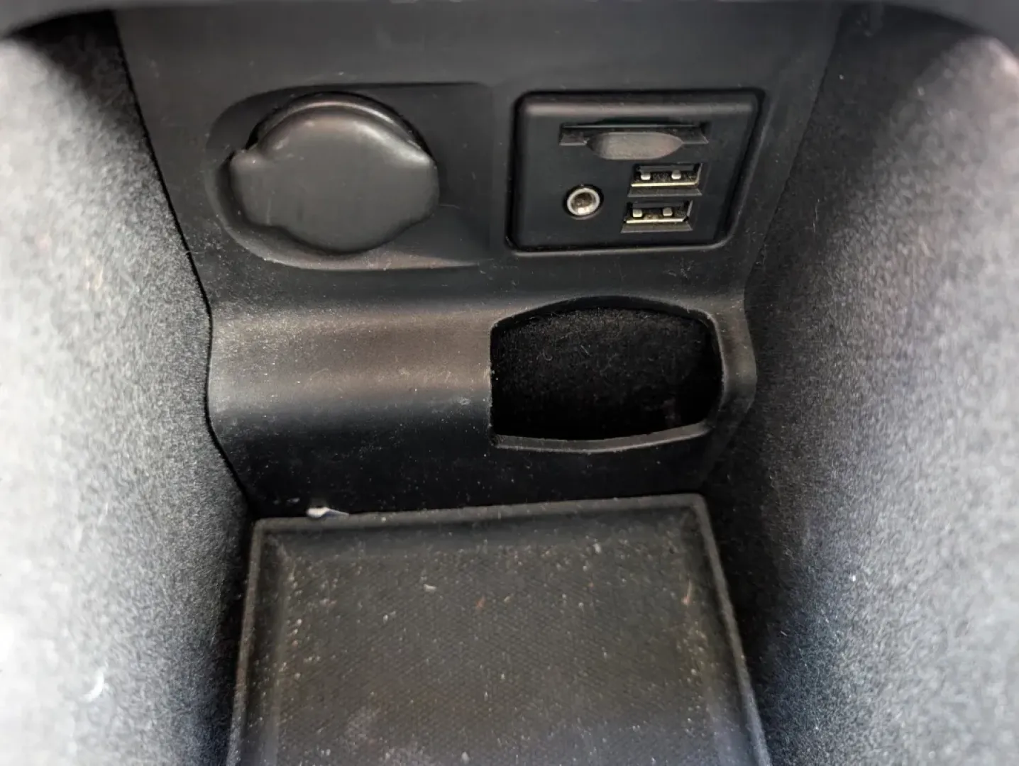 2013 /Shale/Cocoa Cadillac XTS Luxury (2G61P5S35D9) with an Other engine, located at 5115 14th Ave., Columbus, GA, 31904, (706) 323-0345, 32.511494, -84.971046 - **Experience Luxury and Comfort with the 2013 Cadillac XTS at Gils Auto - Phenix City!**<br /> <br /> Imagine cruising through Phenix City, AL, in a luxurious sedan that not only turns heads but also provides unmatched comfort and advanced safety features. This 2013 Cadillac XTS Luxury trim is the p - Photo#14