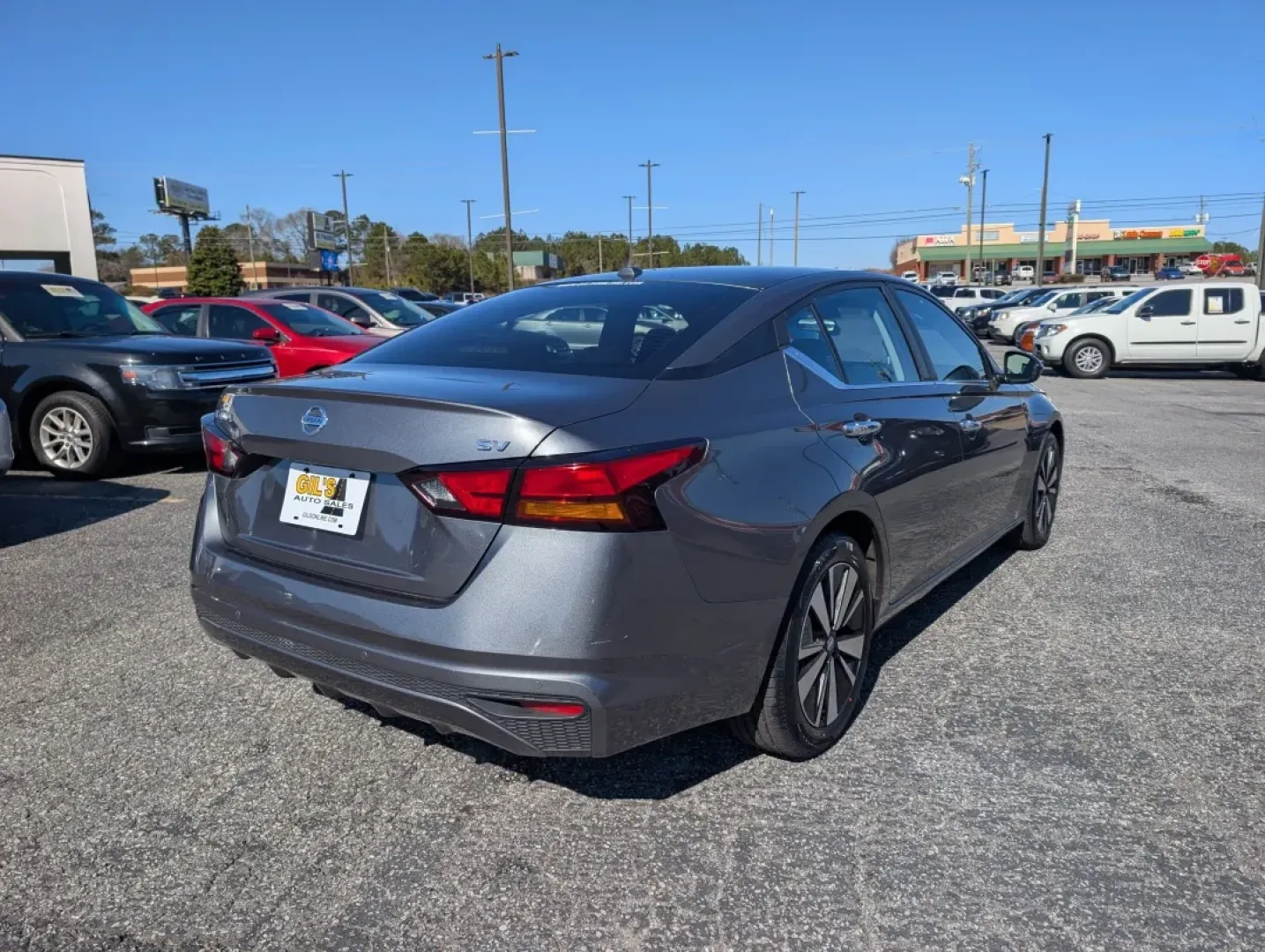 2021 /Charcoal Nissan Altima 2.5 SV (1N4BL4DV7MN) with an Other engine, located at 3959 U.S. 80 W, Phenix City, AL, 36870, (334) 297-4885, 32.469296, -85.135185 - **Discover Your Next Adventure with the 2021 Nissan Altima at Gils Auto - Phenix City!** <br /> <br /> Are you in search of a reliable vehicle that effortlessly combines style, comfort, and the latest technology? Look no further than the 2021 Nissan Altima 2.5 SV! This sleek sedan is perfect for gro - Photo#4