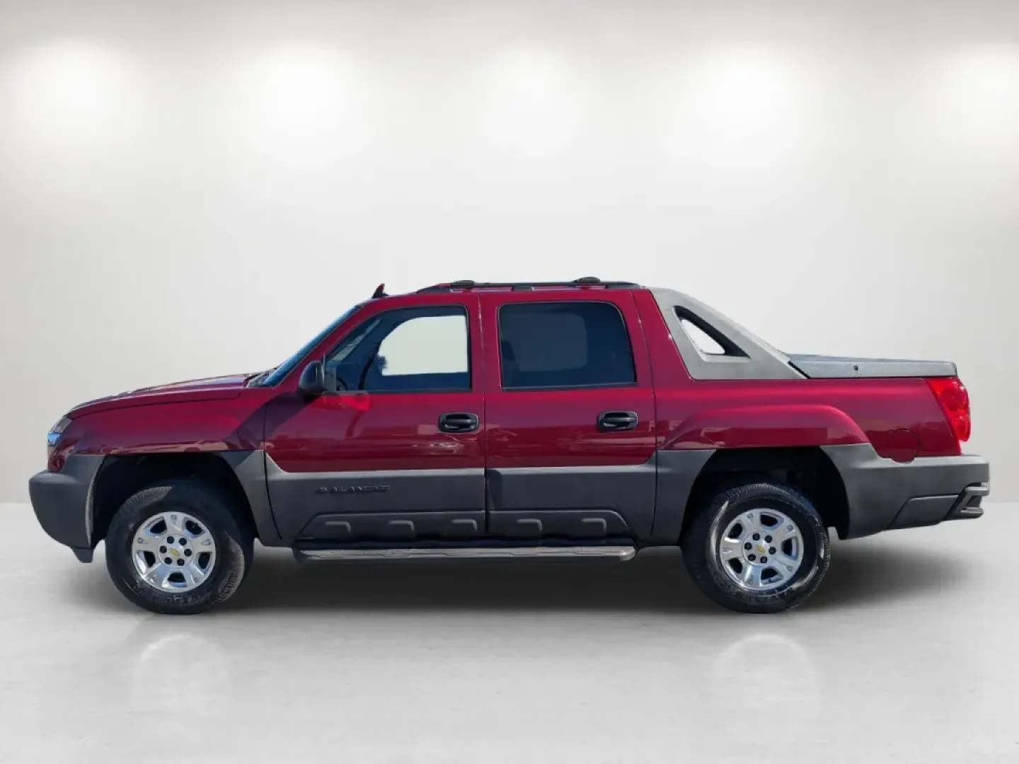 2006 /Tan/Neutral Chevrolet Avalanche Z66 (3GNEC12Z66G) with an Other engine, located at 521 Old Farm Lane Rd, Prattville, AL, 36066, (334) 325-1505, 32.482460, -86.416367 - **Unleash Your Adventurous Spirit with the 2006 Chevrolet Avalanche Z66!** <br /> <br /> If you're looking for a versatile vehicle that fits seamlessly into your active lifestyle, look no further than the 2006 Chevrolet Avalanche Z66! This bold crew cab pickup, featuring a stunning Sport Red Metalli - Photo#7