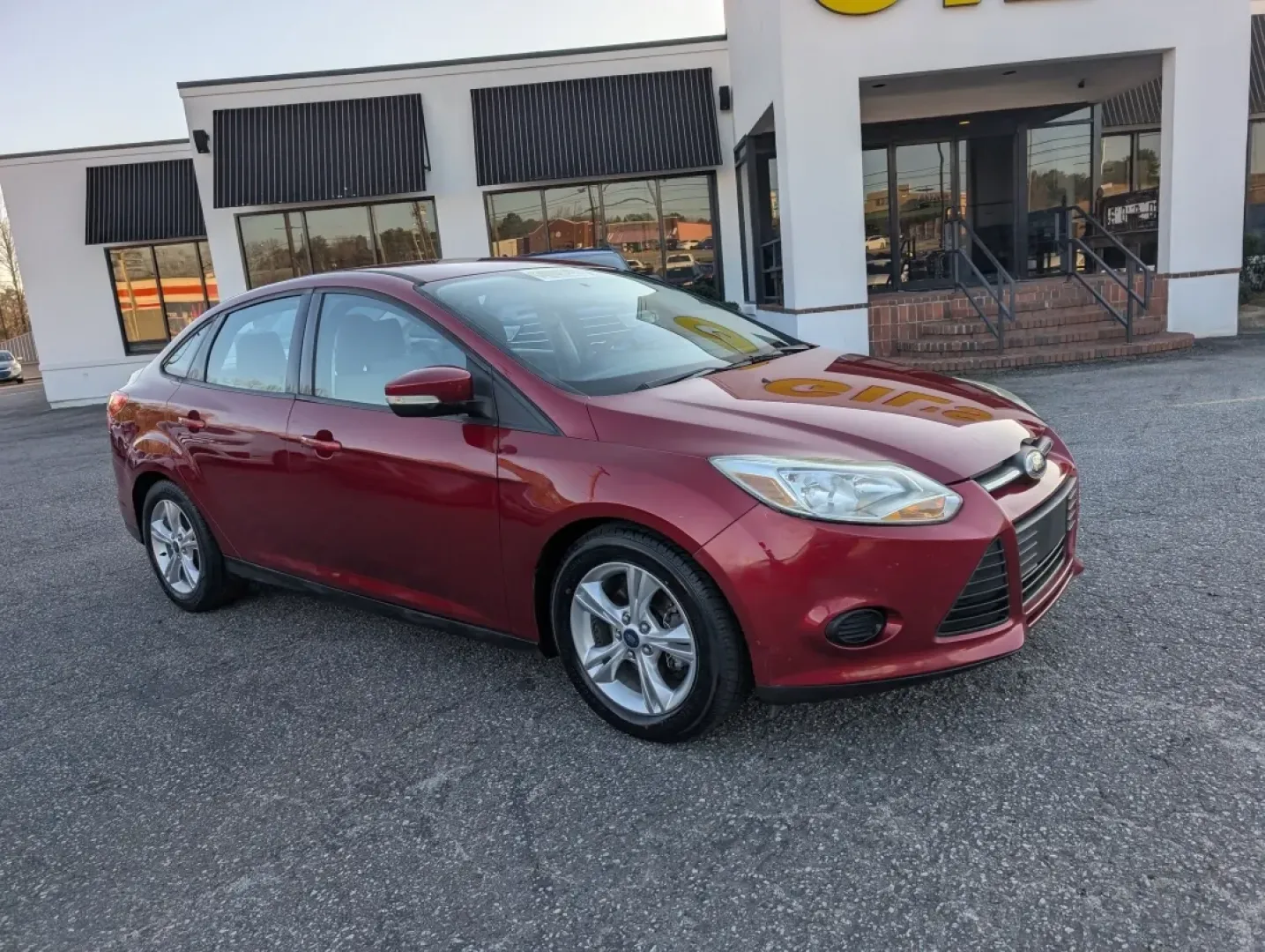 2014 Ford Focus SE (1FADP3F29EL) with an Other engine, located at 3959 U.S. 80 W, Phenix City, AL, 36870, (334) 297-4885, 32.469296, -85.135185 - **Discover Your Next Adventure with the 2014 Ford Focus SE at Gils Auto - Phenix City!**<br /> <br /> Are you in search of a reliable and stylish sedan that fits seamlessly into both your daily routine and weekend adventures? Look no further! The 2014 Ford Focus SE, available now at Gils Auto in Phe - Photo#2