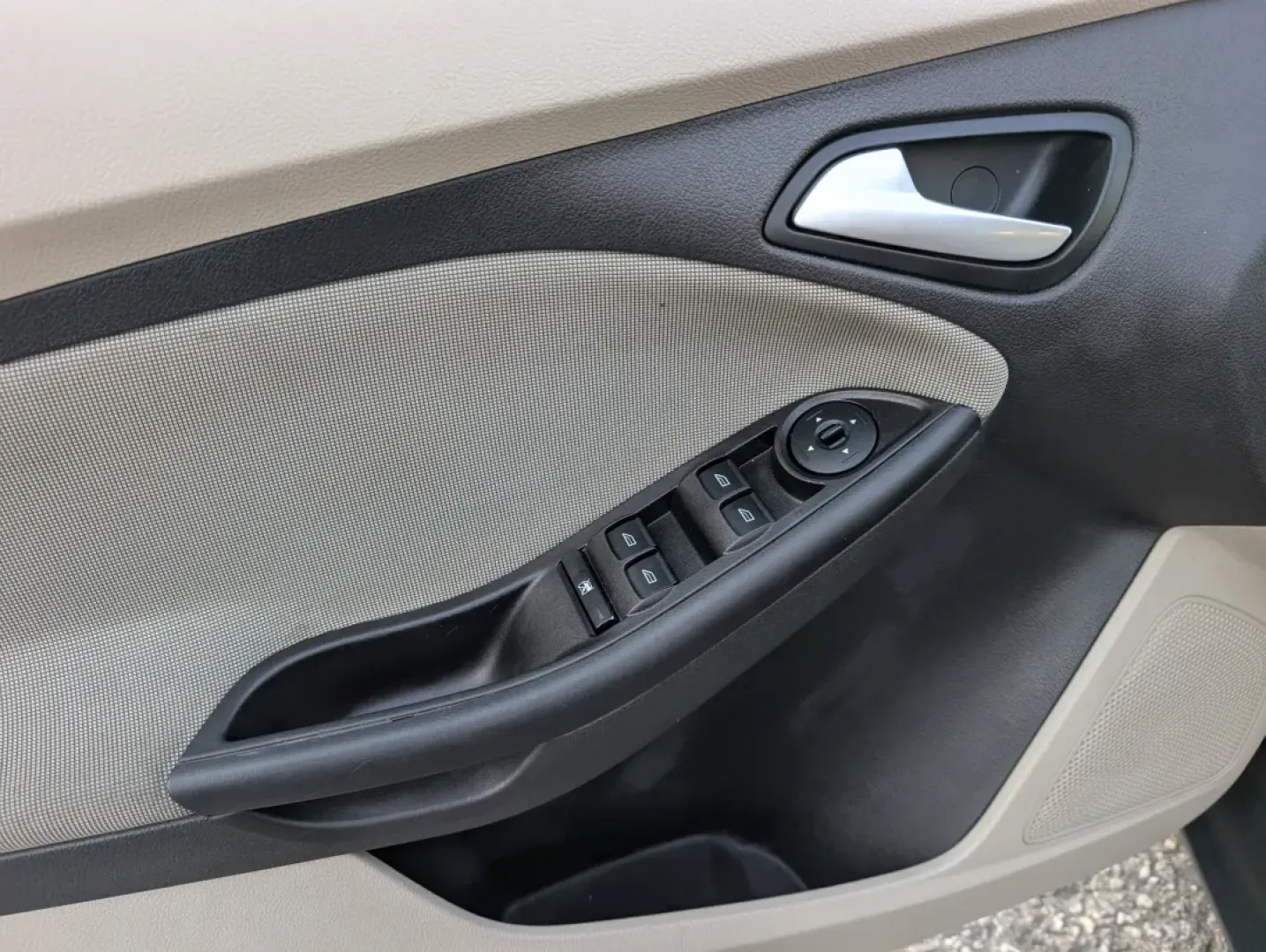 2014 Ford Focus SE (1FADP3F29EL) with an Other engine, located at 3959 U.S. 80 W, Phenix City, AL, 36870, (334) 297-4885, 32.469296, -85.135185 - **Discover Your Next Adventure with the 2014 Ford Focus SE at Gils Auto - Phenix City!**<br /> <br /> Are you in search of a reliable and stylish sedan that fits seamlessly into both your daily routine and weekend adventures? Look no further! The 2014 Ford Focus SE, available now at Gils Auto in Phe - Photo#8