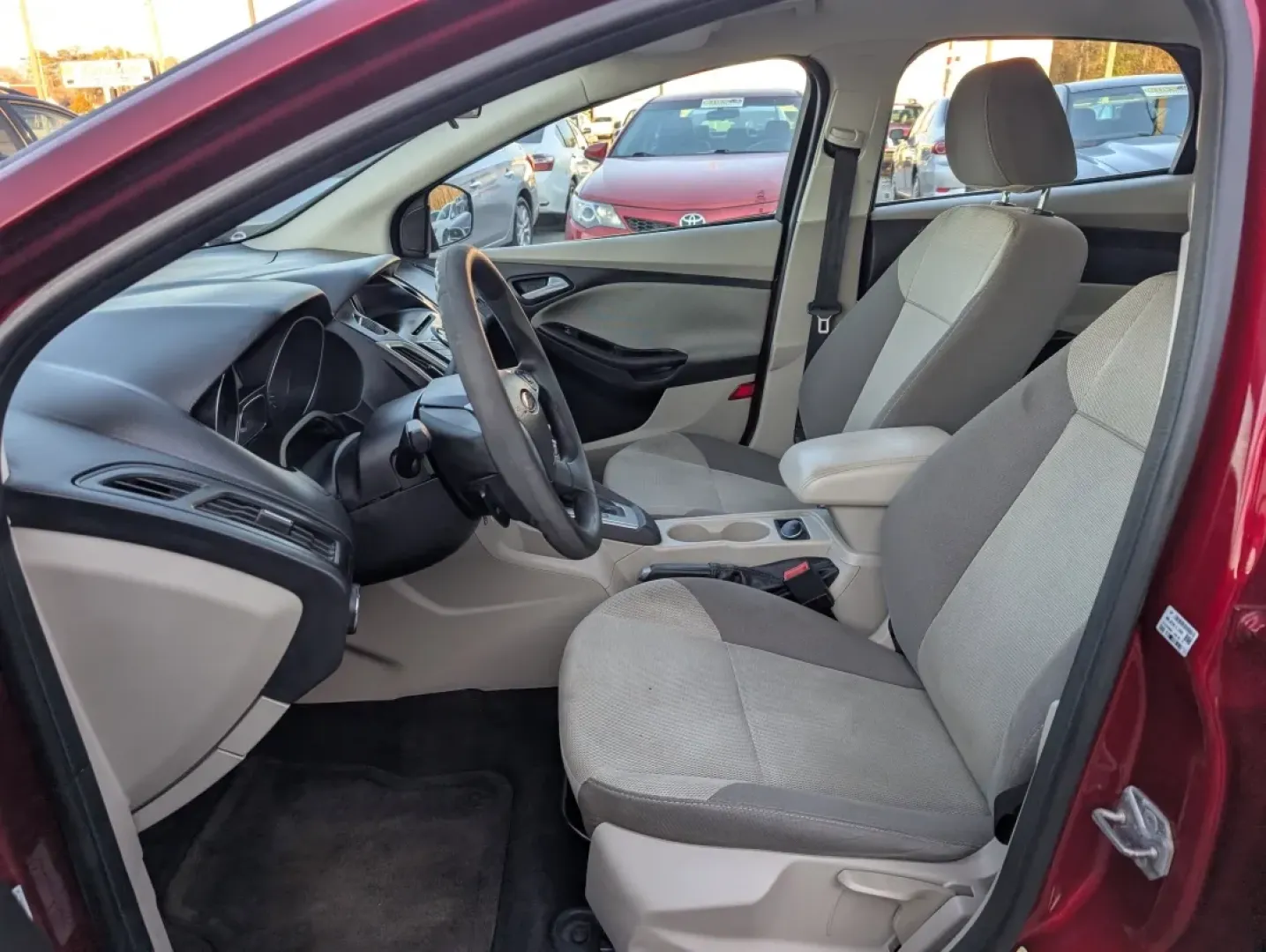 2014 Ford Focus SE (1FADP3F29EL) with an Other engine, located at 3959 U.S. 80 W, Phenix City, AL, 36870, (334) 297-4885, 32.469296, -85.135185 - **Discover Your Next Adventure with the 2014 Ford Focus SE at Gils Auto - Phenix City!**<br /> <br /> Are you in search of a reliable and stylish sedan that fits seamlessly into both your daily routine and weekend adventures? Look no further! The 2014 Ford Focus SE, available now at Gils Auto in Phe - Photo#9