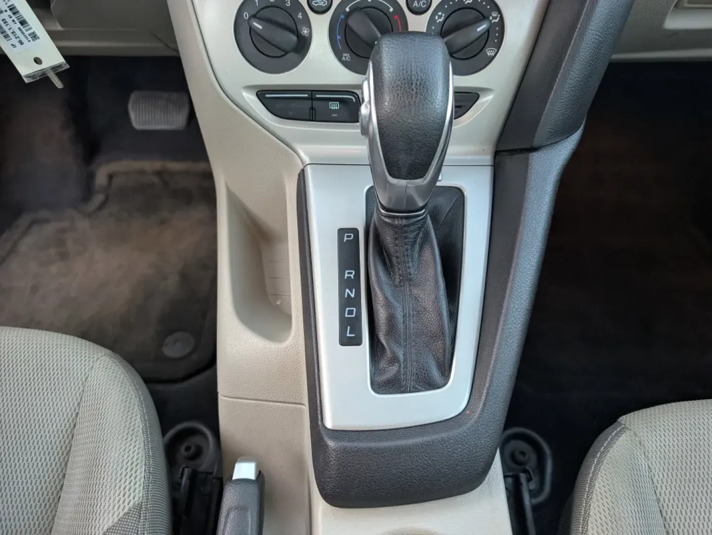 2014 Ford Focus SE (1FADP3F29EL) with an Other engine, located at 3959 U.S. 80 W, Phenix City, AL, 36870, (334) 297-4885, 32.469296, -85.135185 - **Discover Your Next Adventure with the 2014 Ford Focus SE at Gils Auto - Phenix City!**<br /> <br /> Are you in search of a reliable and stylish sedan that fits seamlessly into both your daily routine and weekend adventures? Look no further! The 2014 Ford Focus SE, available now at Gils Auto in Phe - Photo#13