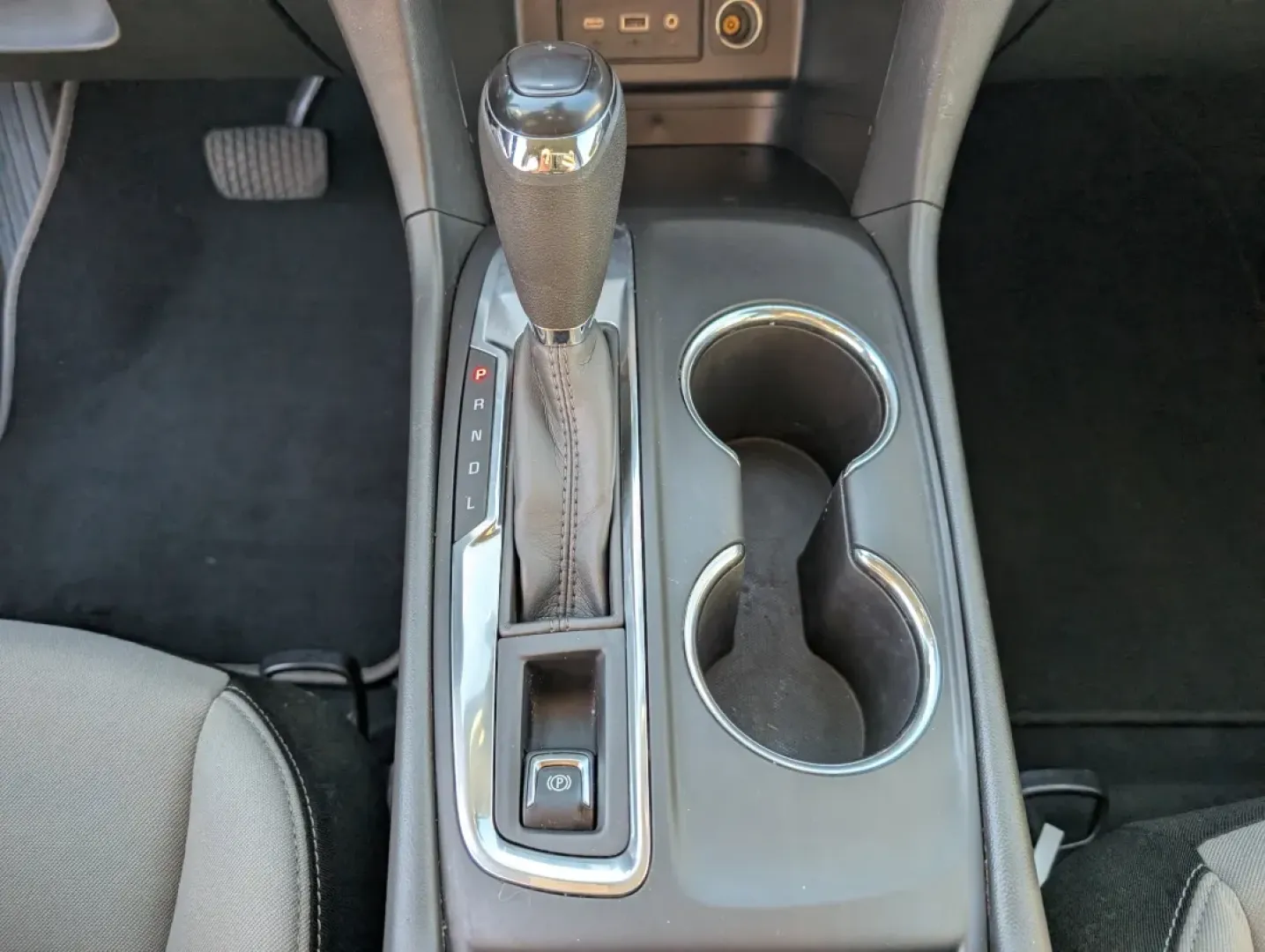 2021 /Medium Ash Gray Chevrolet Equinox LS (3GNAXHEV4MS) with an Other engine, located at 3959 U.S. 80 W, Phenix City, AL, 36870, (334) 297-4885, 32.469296, -85.135185 - 2021 Chevrolet Equinox LS - Photo#12